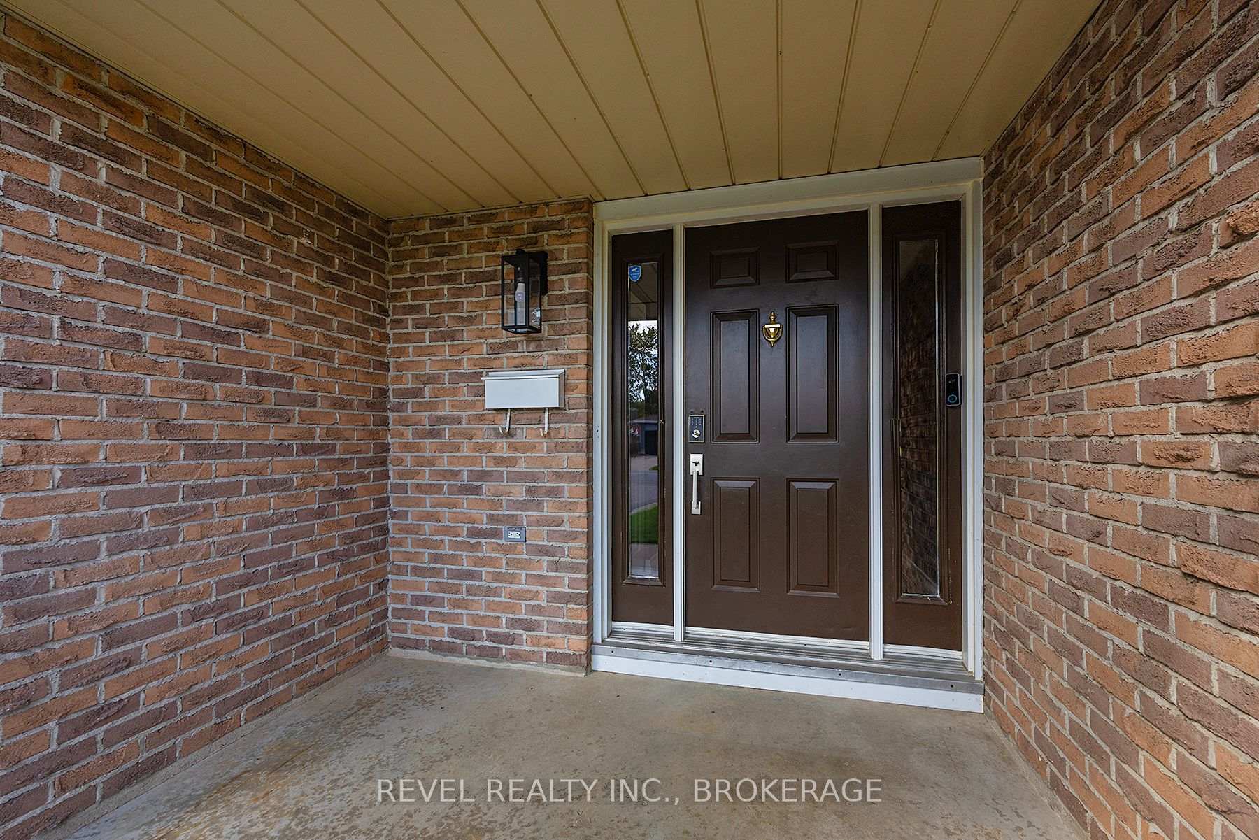 Photo 4 of 367 Carrie Crescent, Kingston, City Southwest — HOMEH