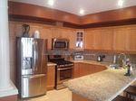 Photo 2 of 496 Stonehenge Drive, Hamilton, Meadowlands — HOMEH
