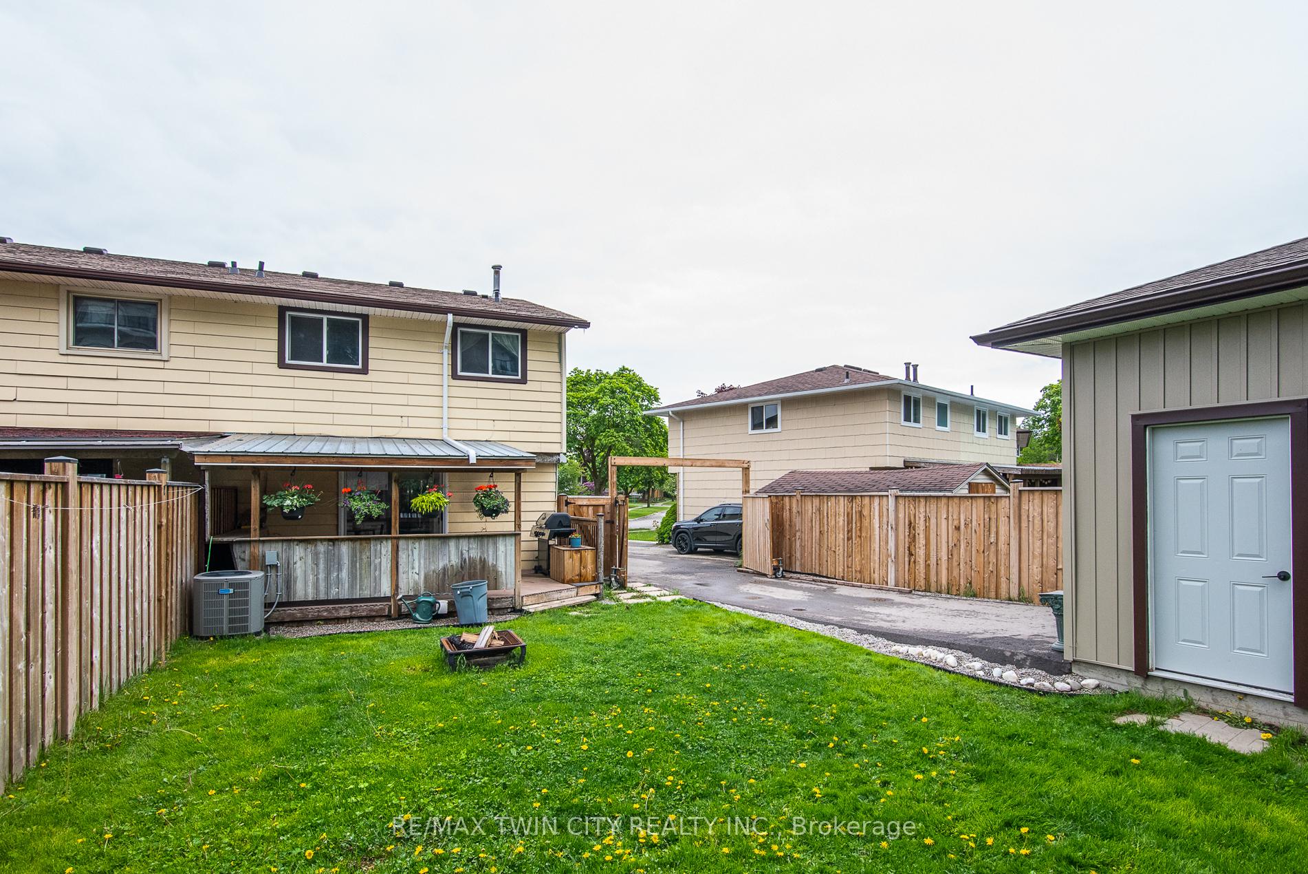 Photo 6 of 109 Selkirk Drive, Kitchener — HOMEH