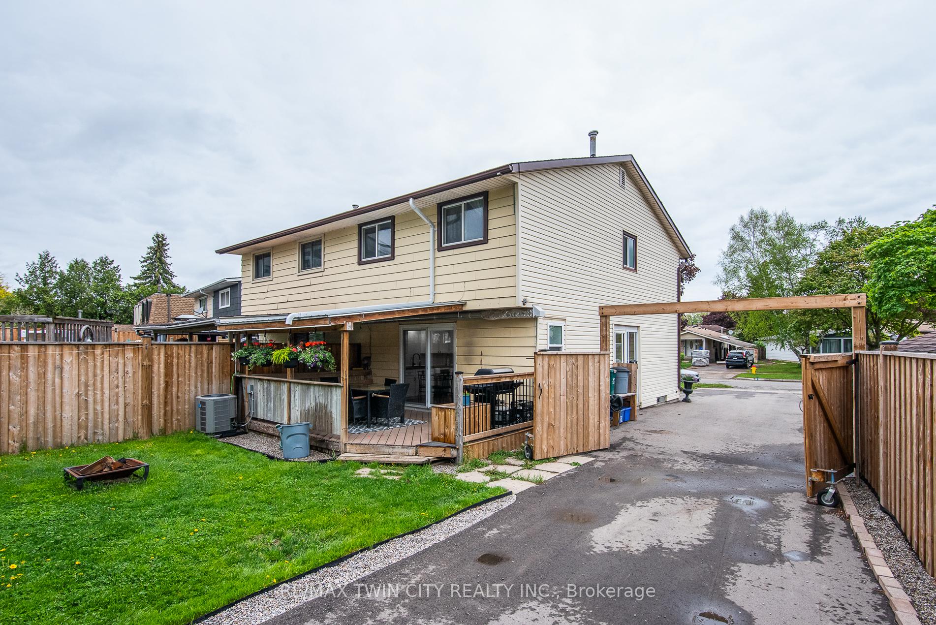 Photo 7 of 109 Selkirk Drive, Kitchener — HOMEH