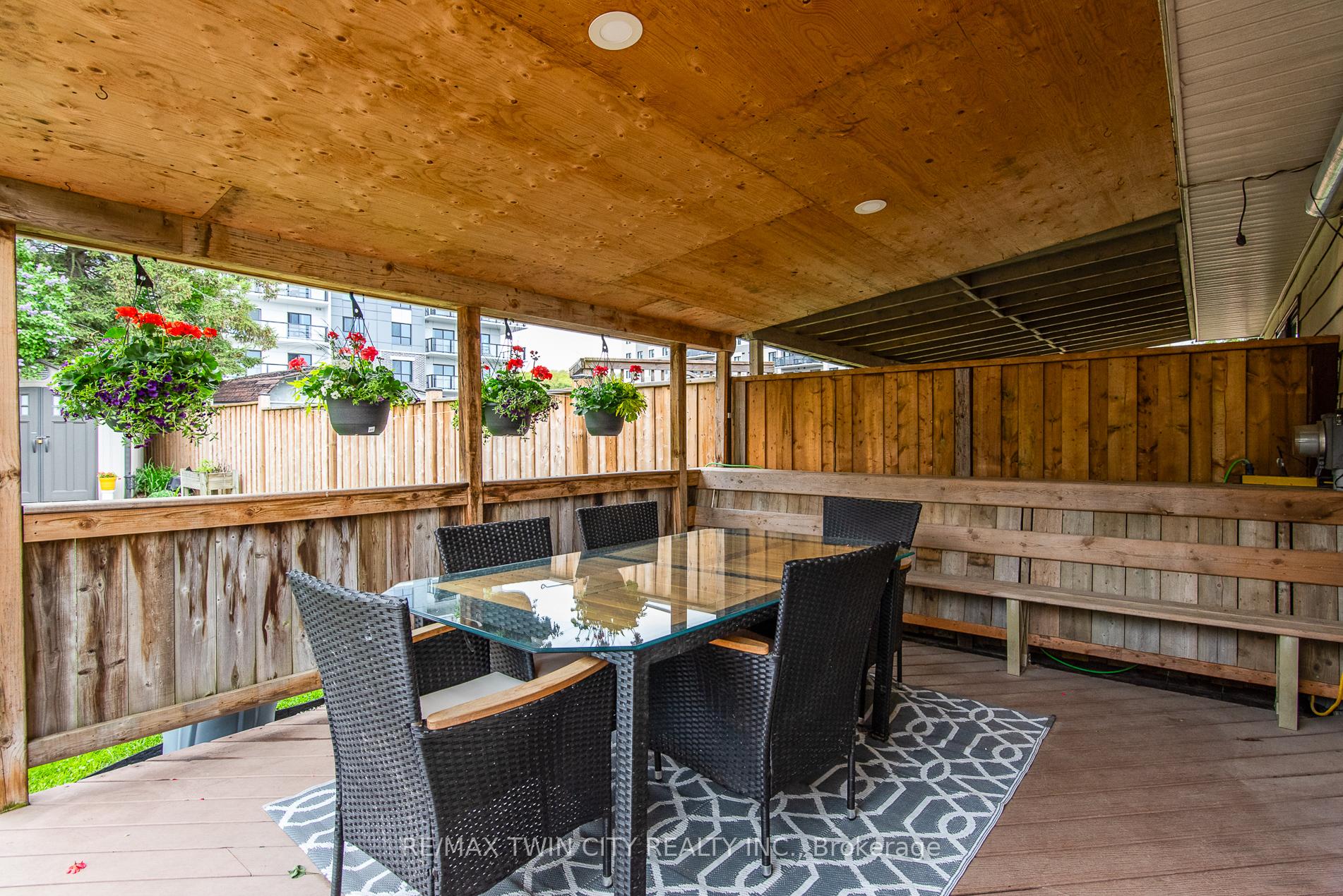 Photo 9 of 109 Selkirk Drive, Kitchener — HOMEH