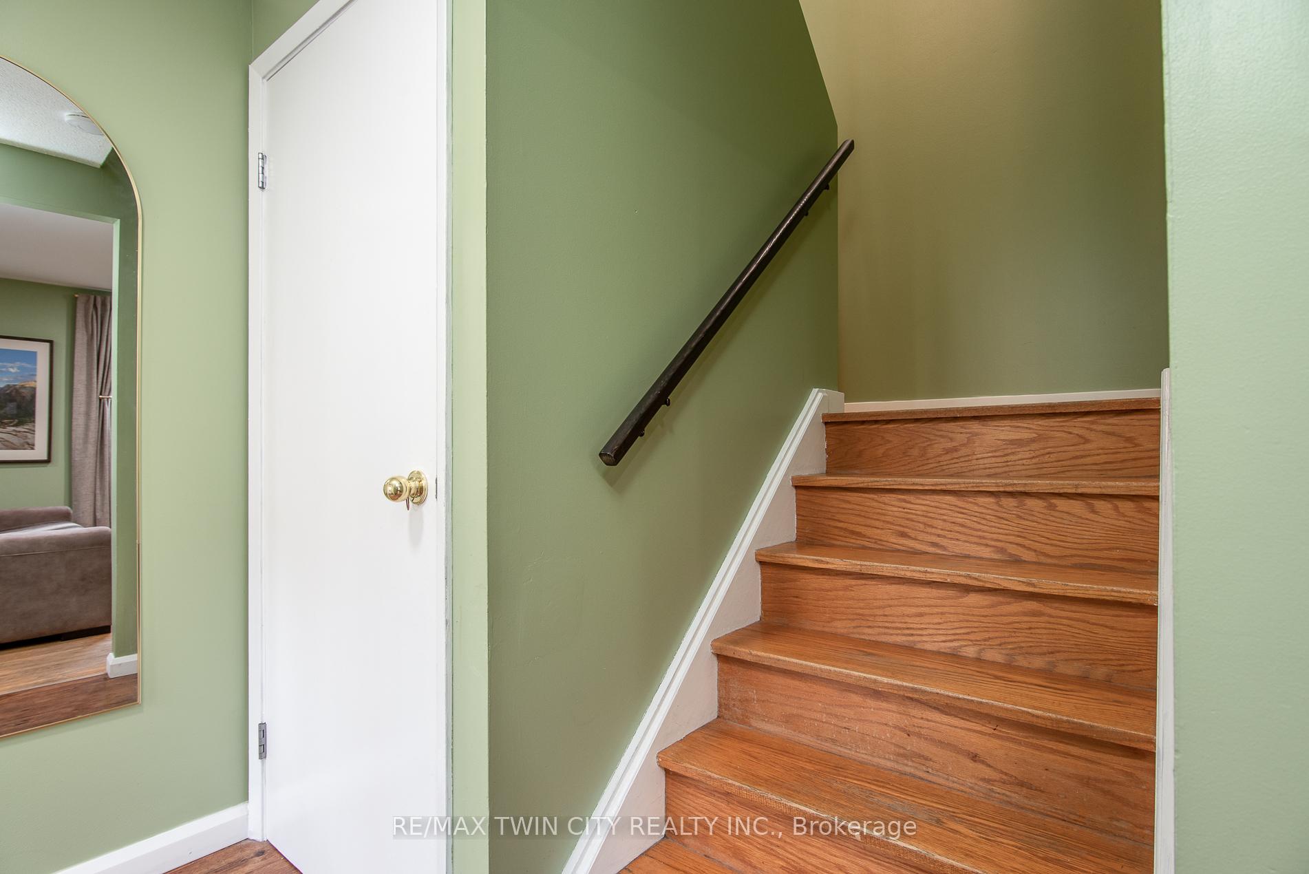 Photo 32 of 109 Selkirk Drive, Kitchener — HOMEH