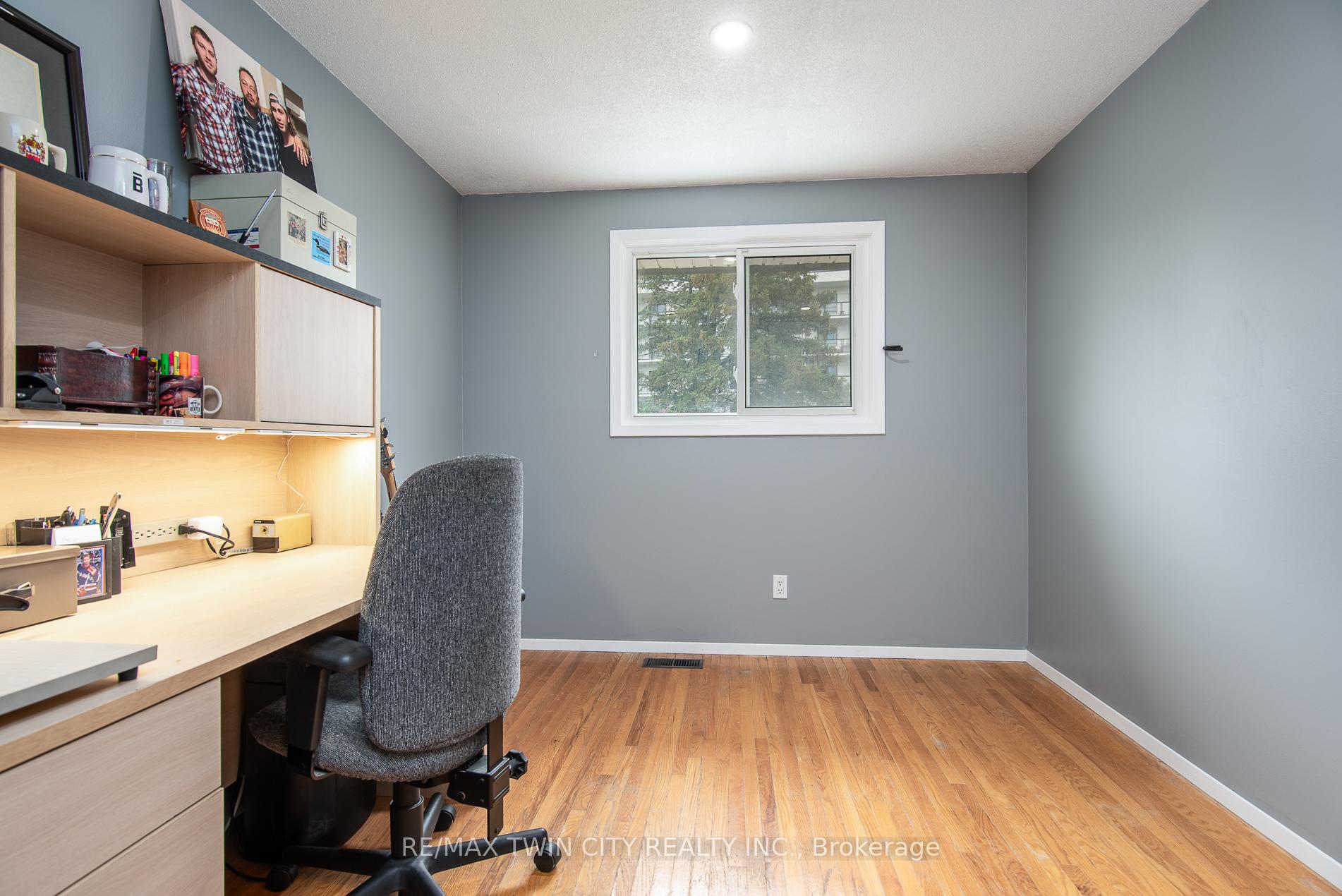 Photo 40 of 109 Selkirk Drive, Kitchener — HOMEH
