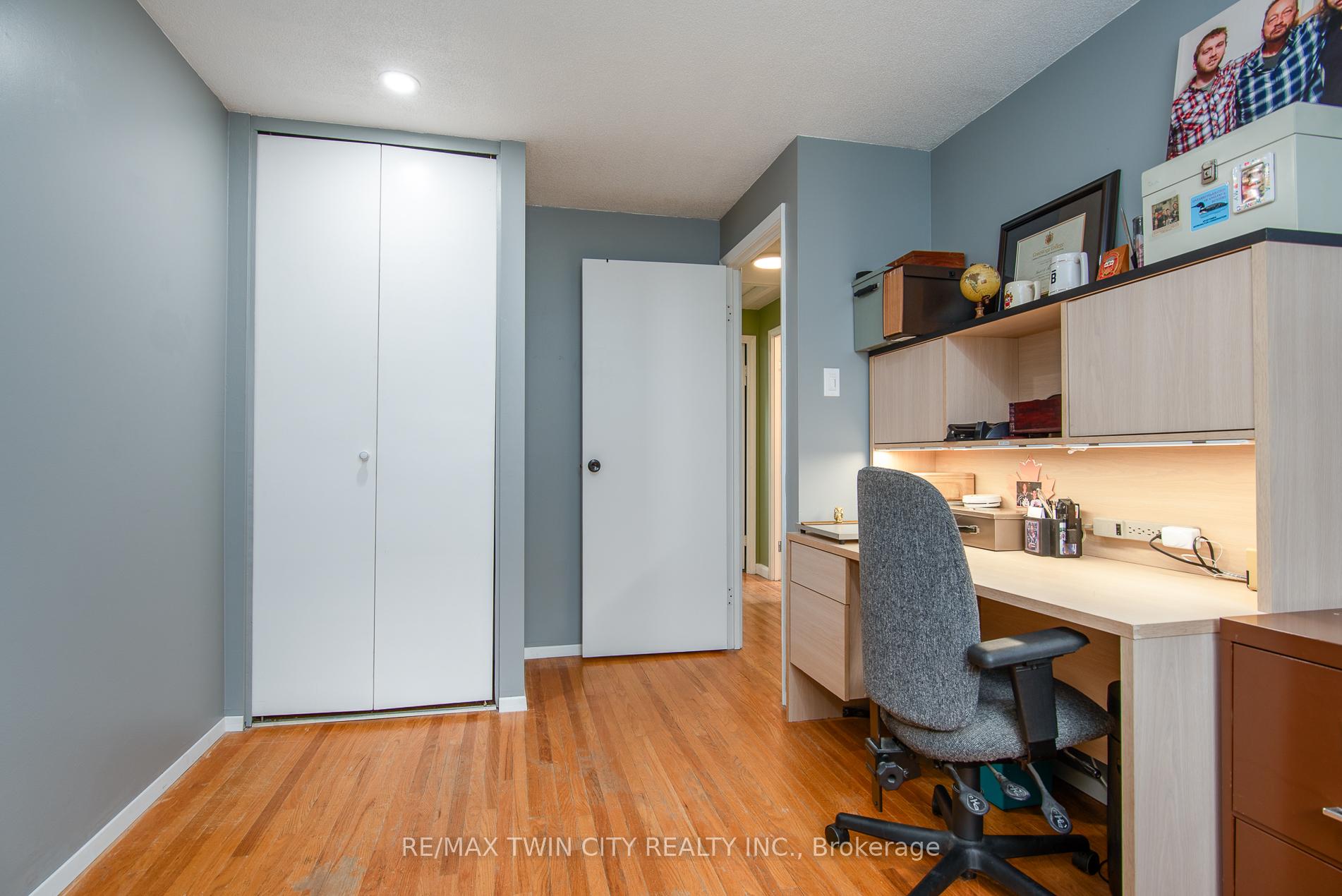Photo 41 of 109 Selkirk Drive, Kitchener — HOMEH