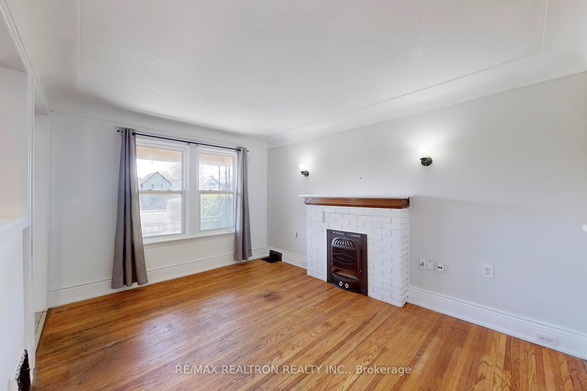 Photo 3 of 135 Birch Avenue, Hamilton, Gibson — HOMEH