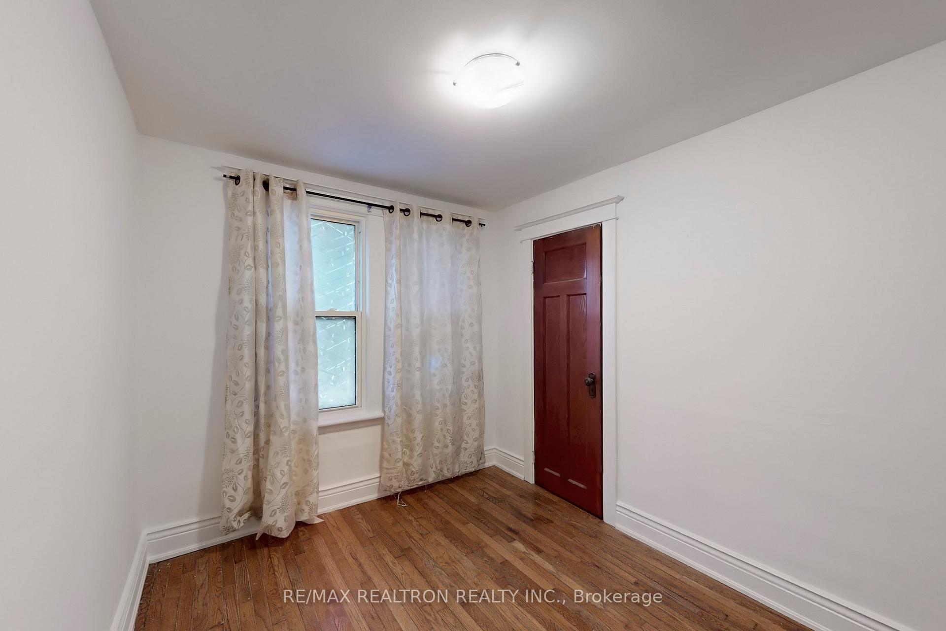 Photo 5 of 135 Birch Avenue, Hamilton, Gibson — HOMEH