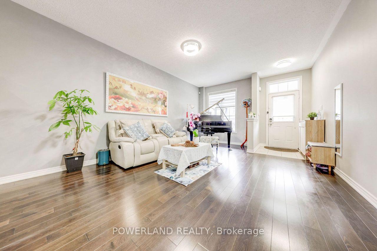 Photo 4 of 23 Cherna Avenue S, Markham, Berczy — HOMEH