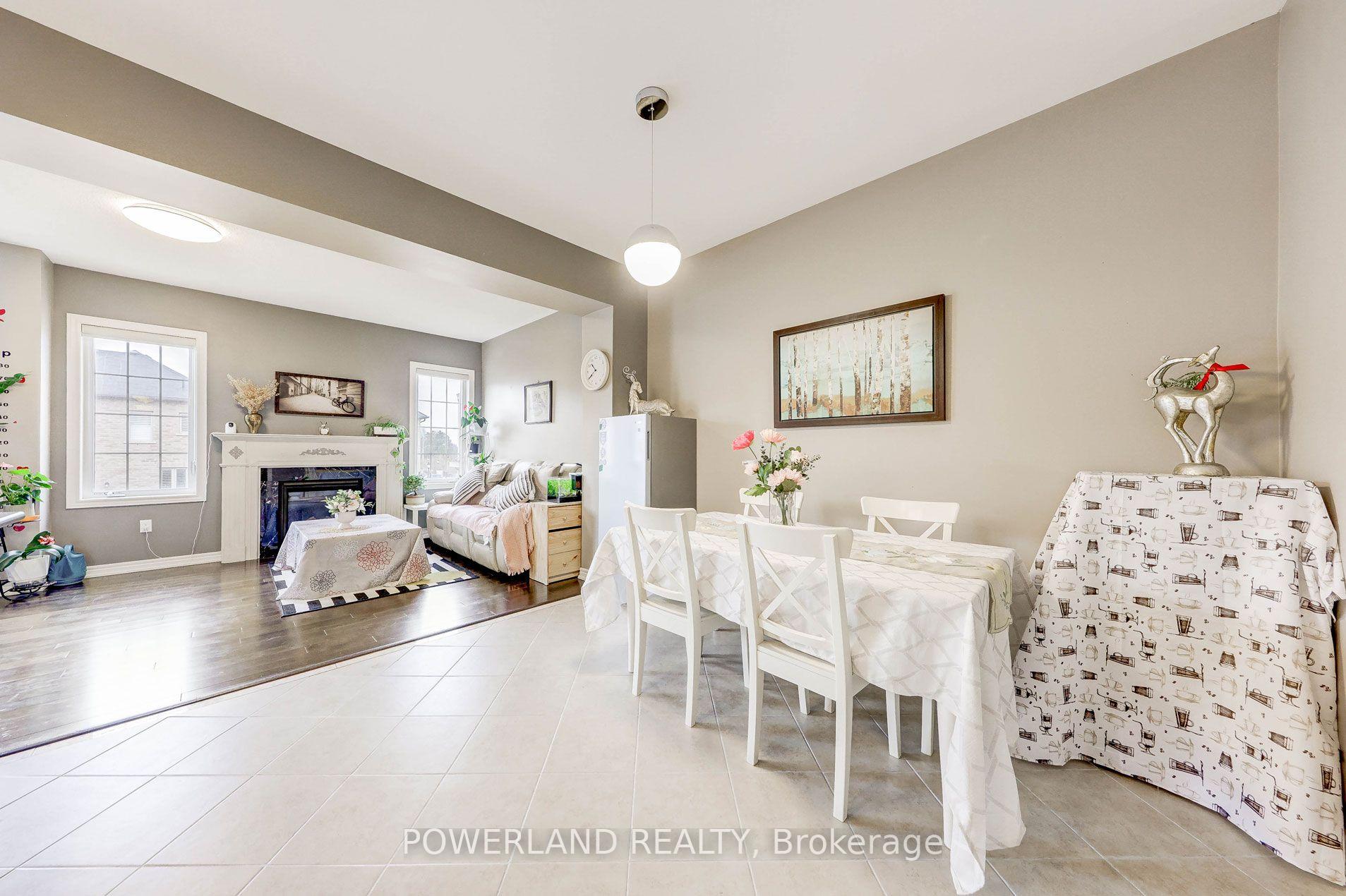 Photo 7 of 23 Cherna Avenue S, Markham, Berczy — HOMEH