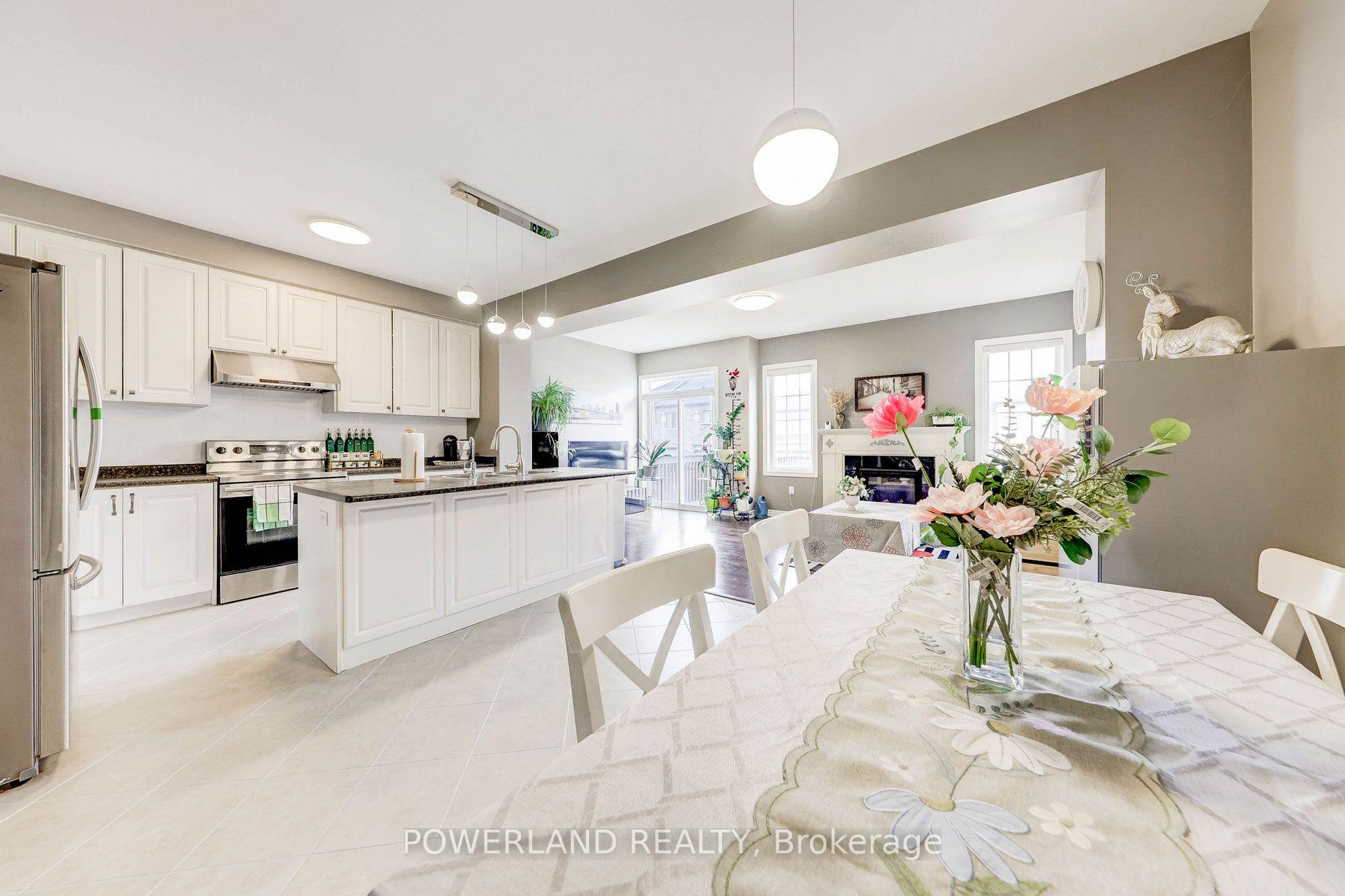 Photo 8 of 23 Cherna Avenue S, Markham, Berczy — HOMEH