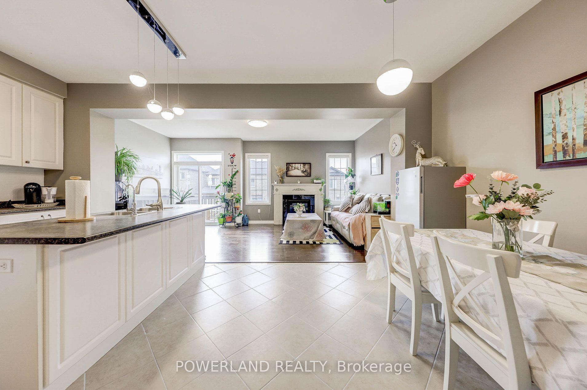 Photo 10 of 23 Cherna Avenue S, Markham, Berczy — HOMEH