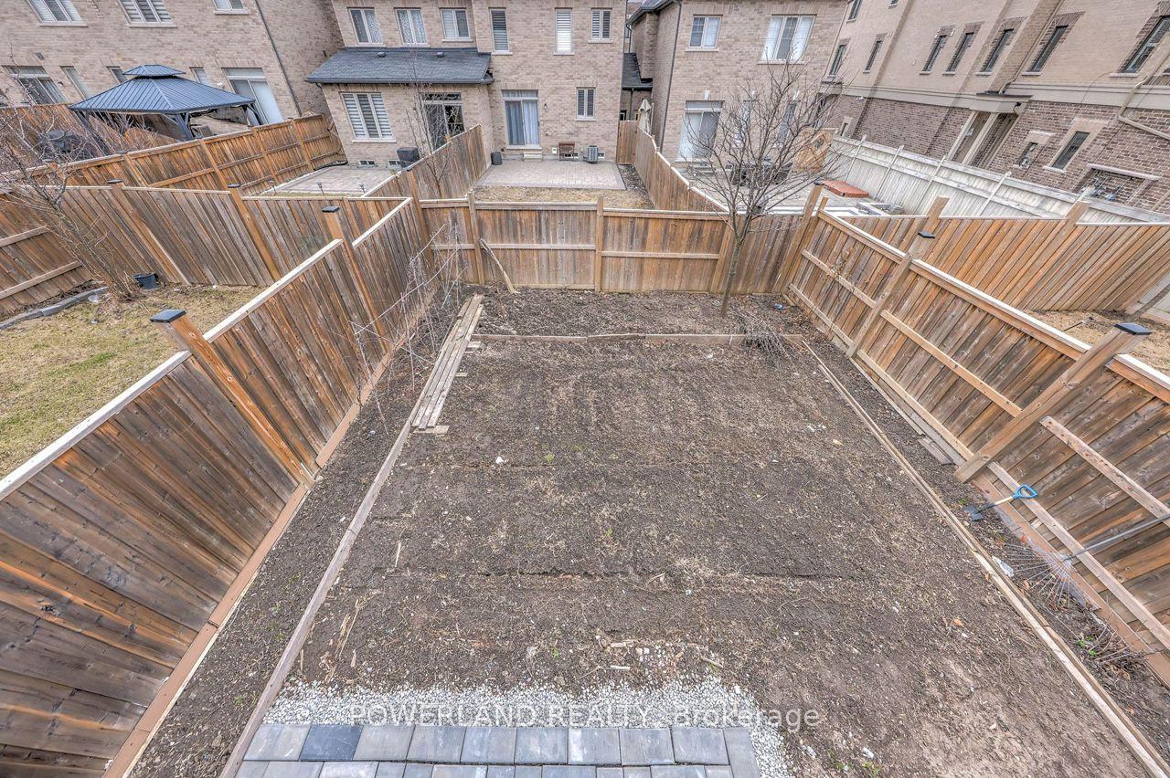 Photo 19 of 23 Cherna Avenue S, Markham, Berczy — HOMEH