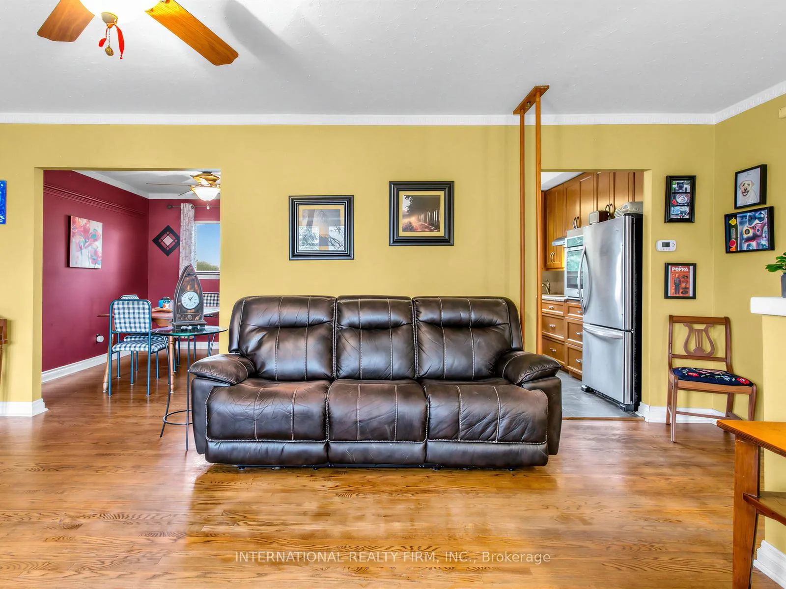 Photo 8 of 5 Castlebar Road, Etobicoke, Stonegate-Queensway — HOMEH