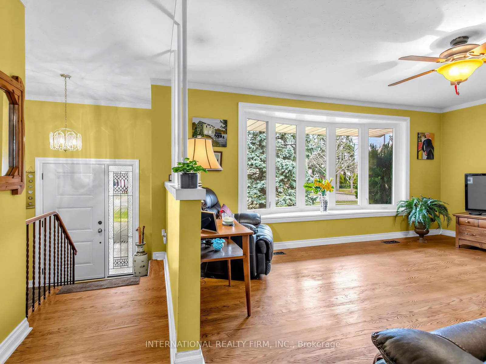 Photo 17 of 5 Castlebar Road, Etobicoke, Stonegate-Queensway — HOMEH