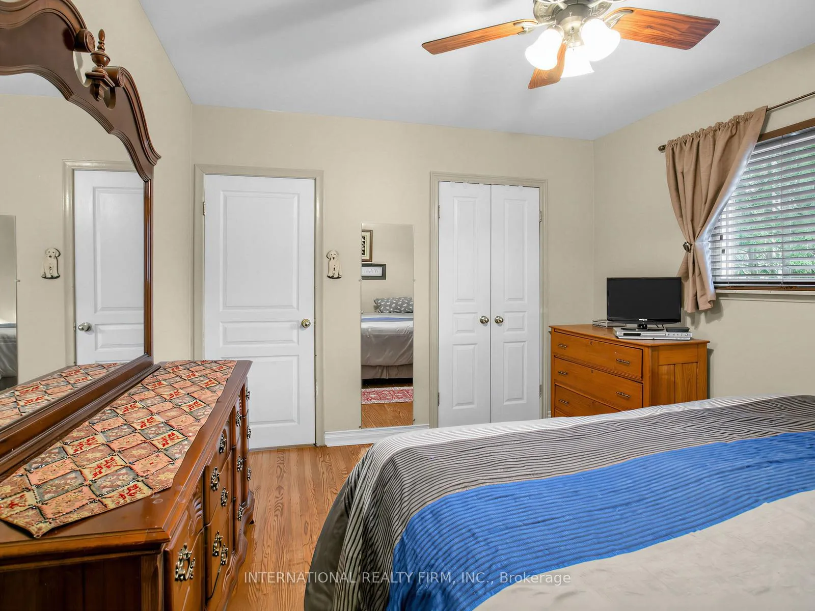 Photo 22 of 5 Castlebar Road, Etobicoke, Stonegate-Queensway — HOMEH
