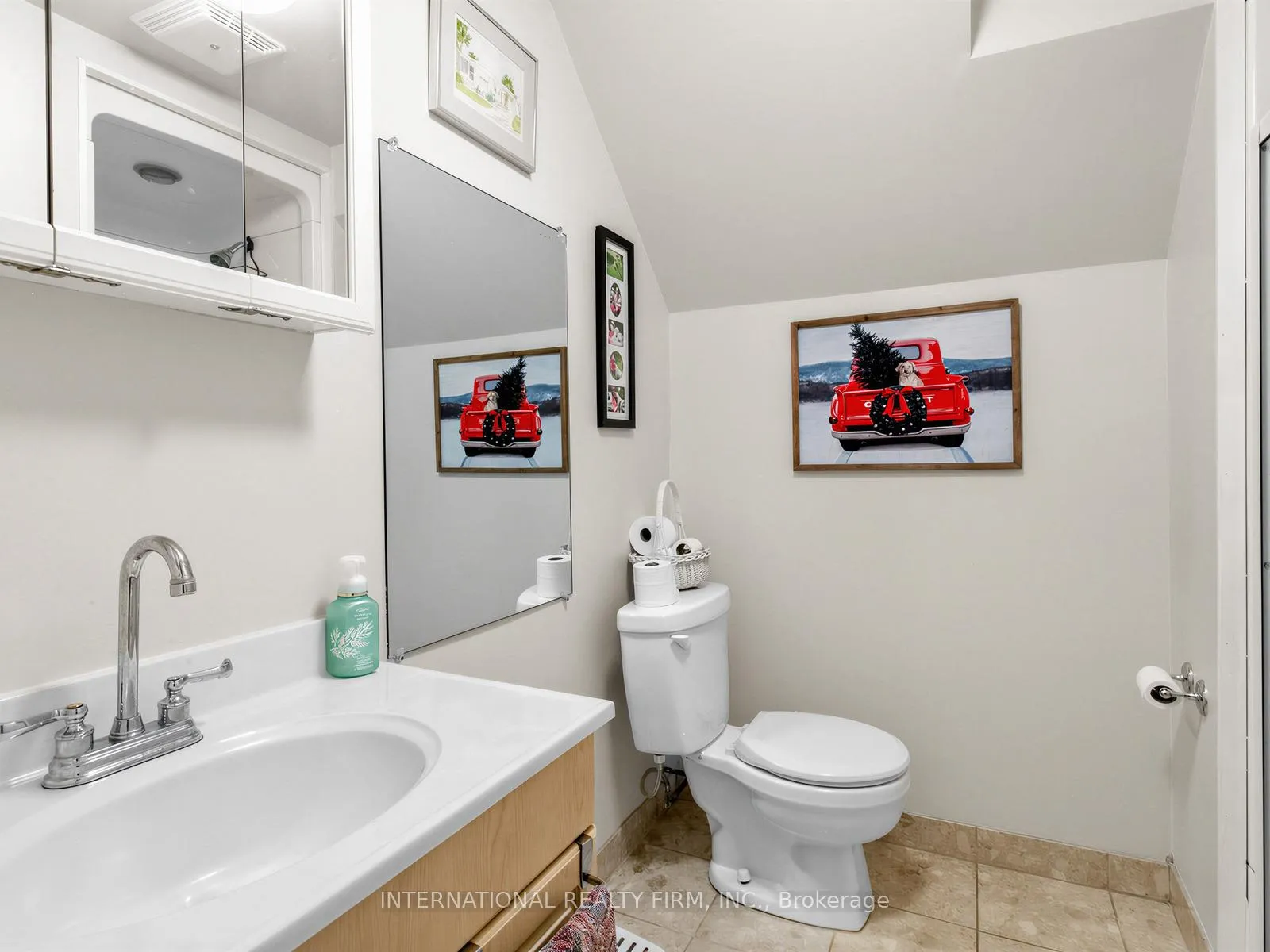 Photo 31 of 5 Castlebar Road, Etobicoke, Stonegate-Queensway — HOMEH
