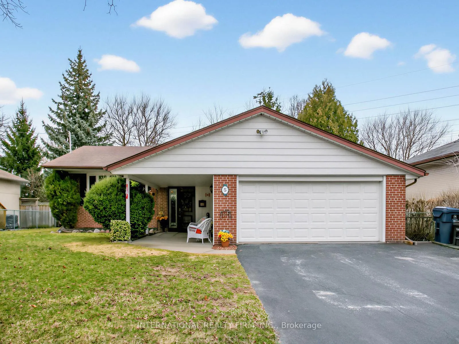 Photo 41 of 5 Castlebar Road, Etobicoke, Stonegate-Queensway — HOMEH