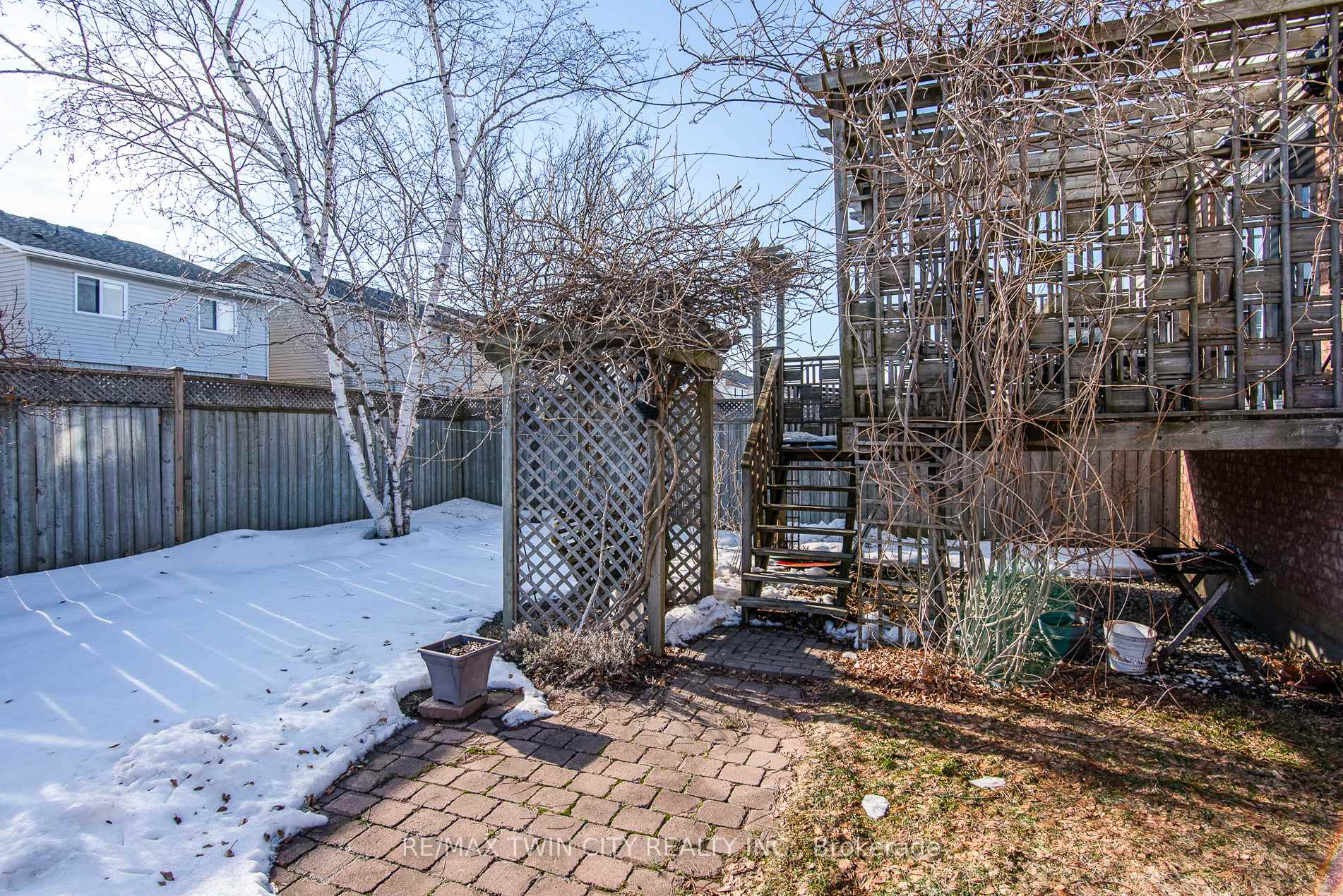 Photo 5 of 111 Cotton Grass Street, Kitchener — HOMEH