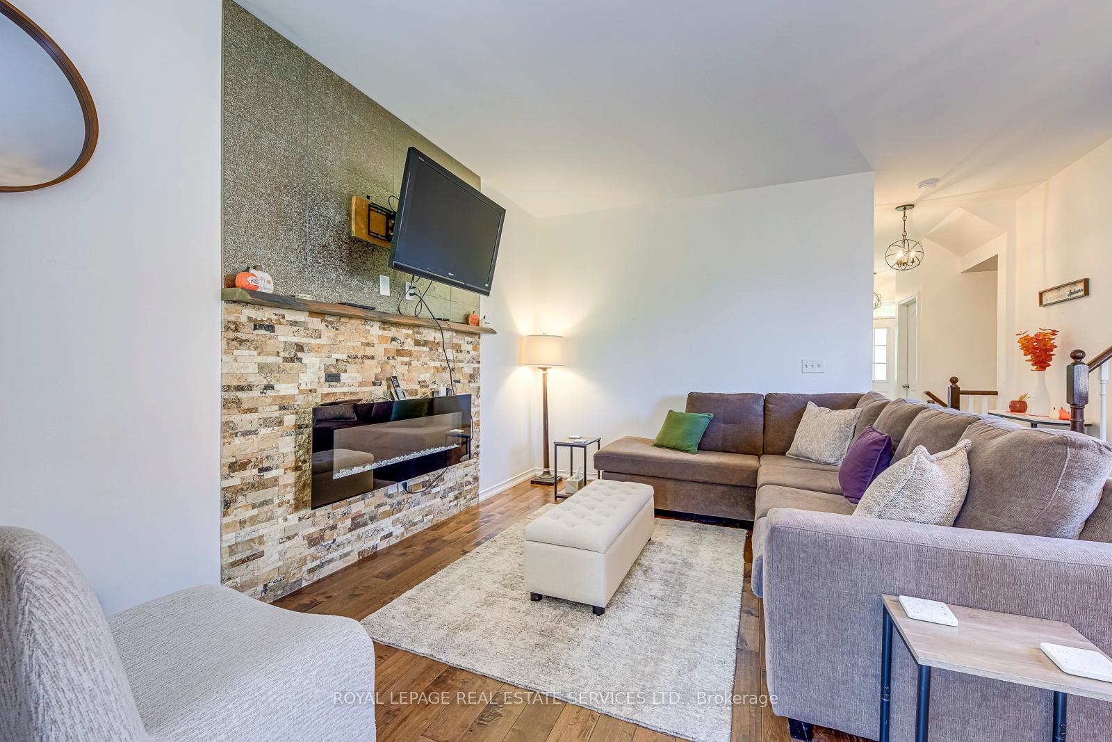 Photo 11 of Unit 67, 651 Farmstead Drive, Milton, Willmott — HOMEH