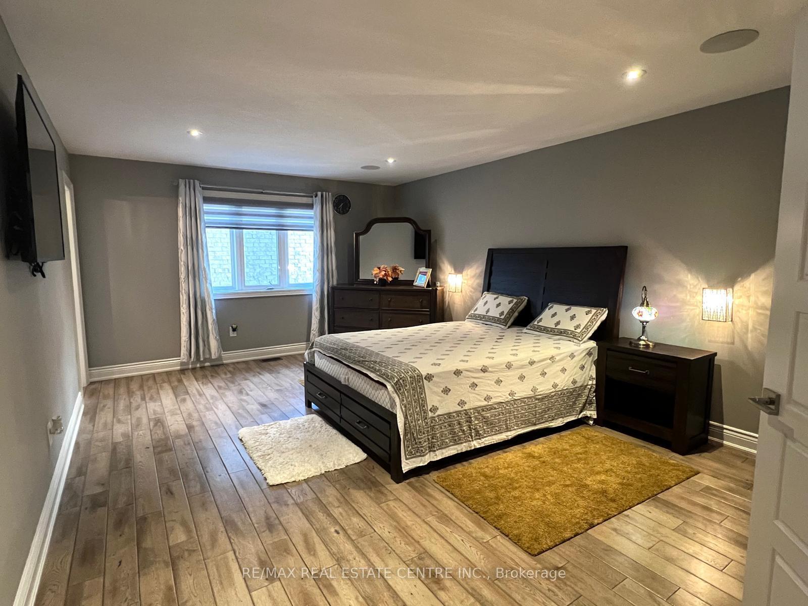 Photo 3 of 546 Fifty Road, Hamilton, Stoney Creek — HOMEH