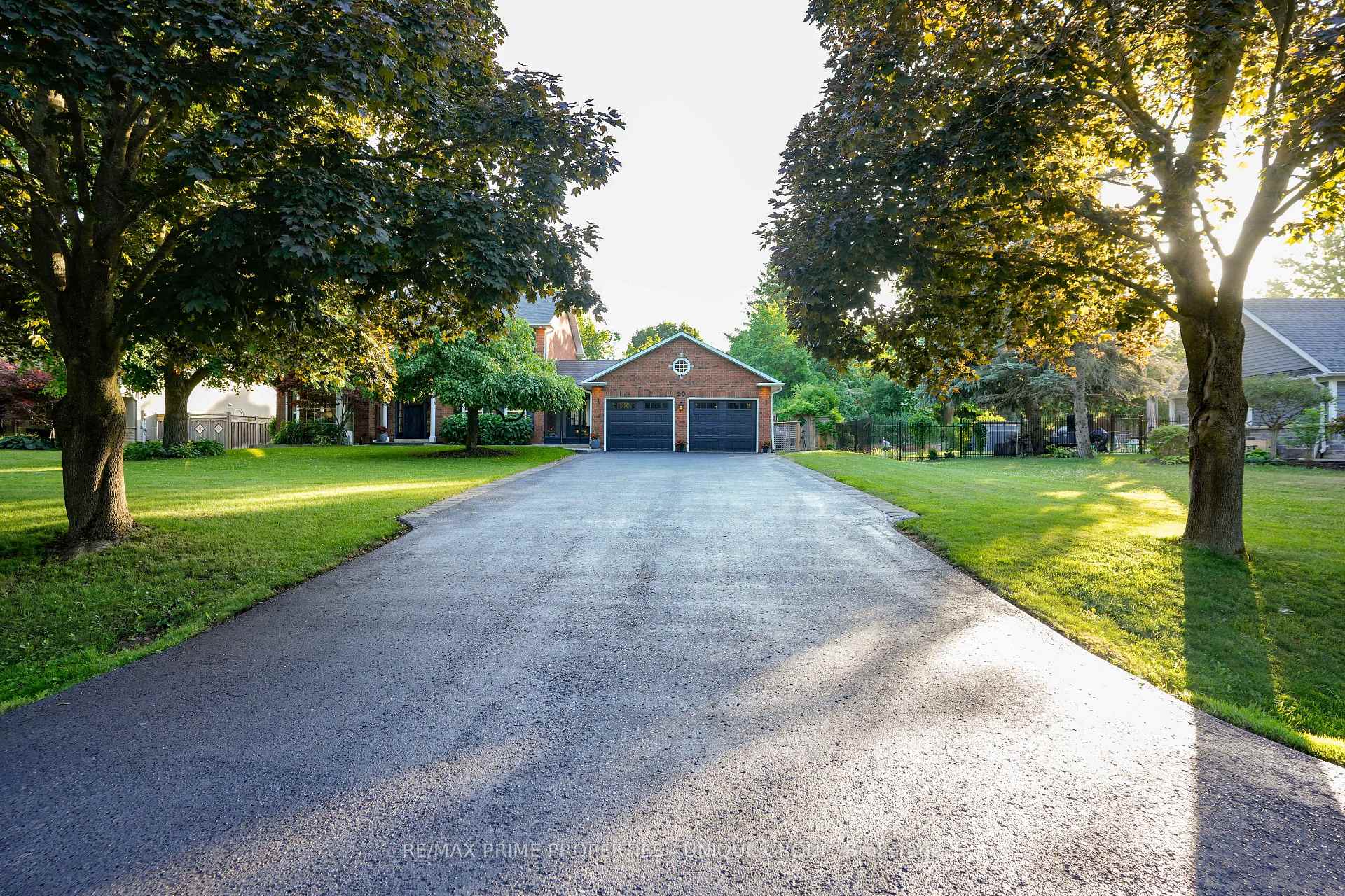 Photo 2 of 20 Thomas Reid Road, Markham, Victoria Square — HOMEH