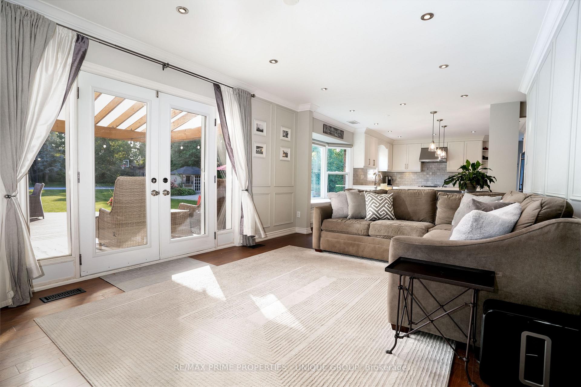 Photo 8 of 20 Thomas Reid Road, Markham, Victoria Square — HOMEH