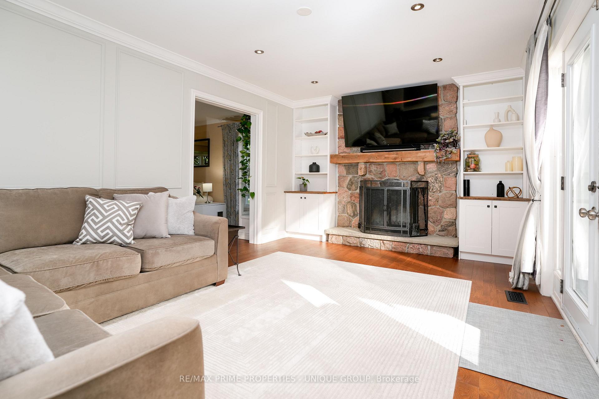 Photo 9 of 20 Thomas Reid Road, Markham, Victoria Square — HOMEH