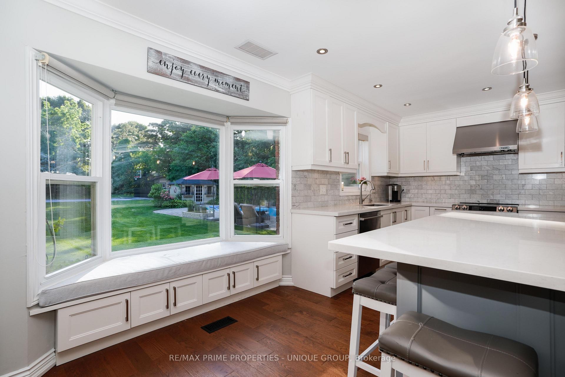 Photo 11 of 20 Thomas Reid Road, Markham, Victoria Square — HOMEH