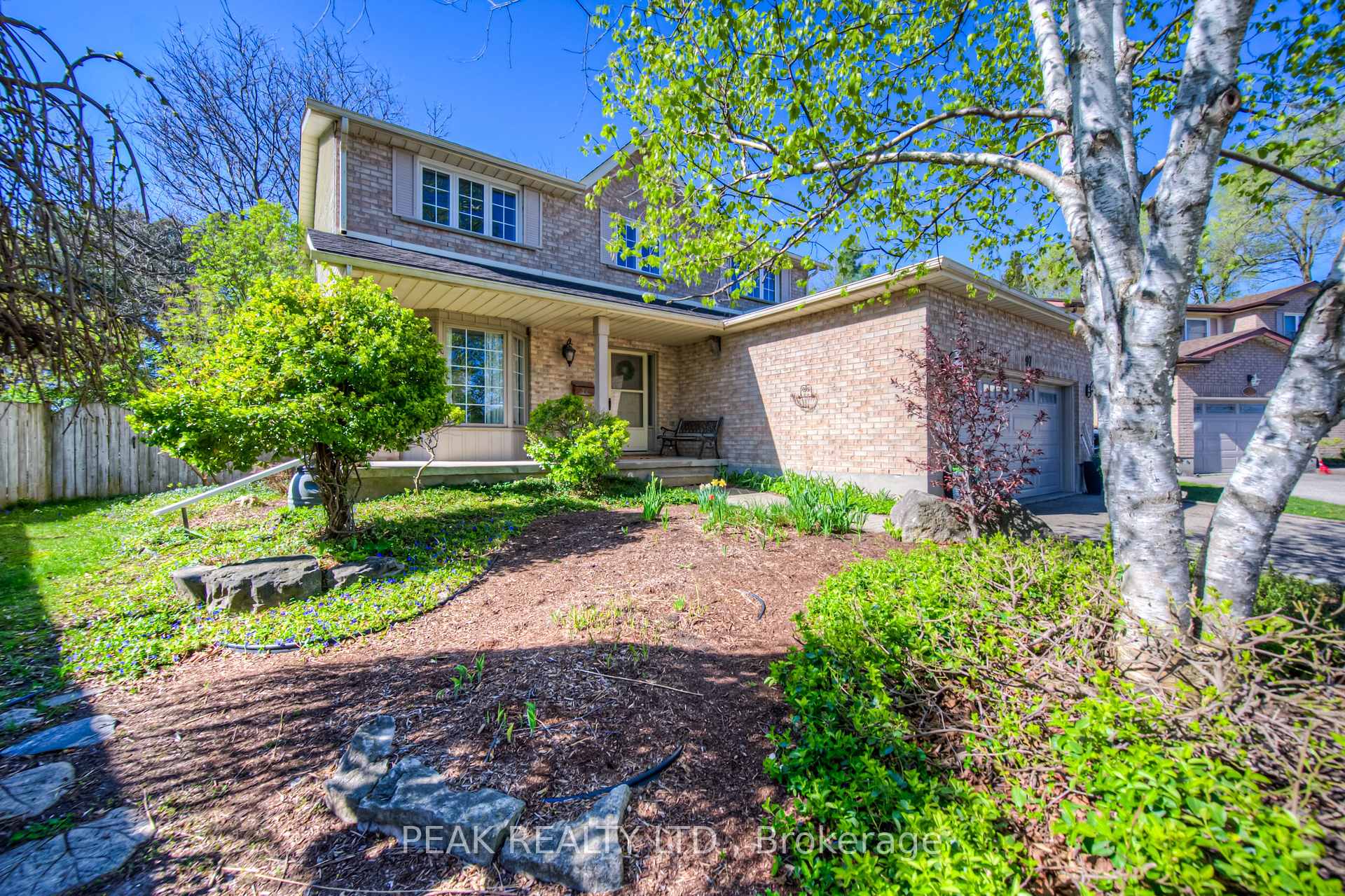 Photo 3 of 97 Rushbrook Drive, Kitchener — HOMEH
