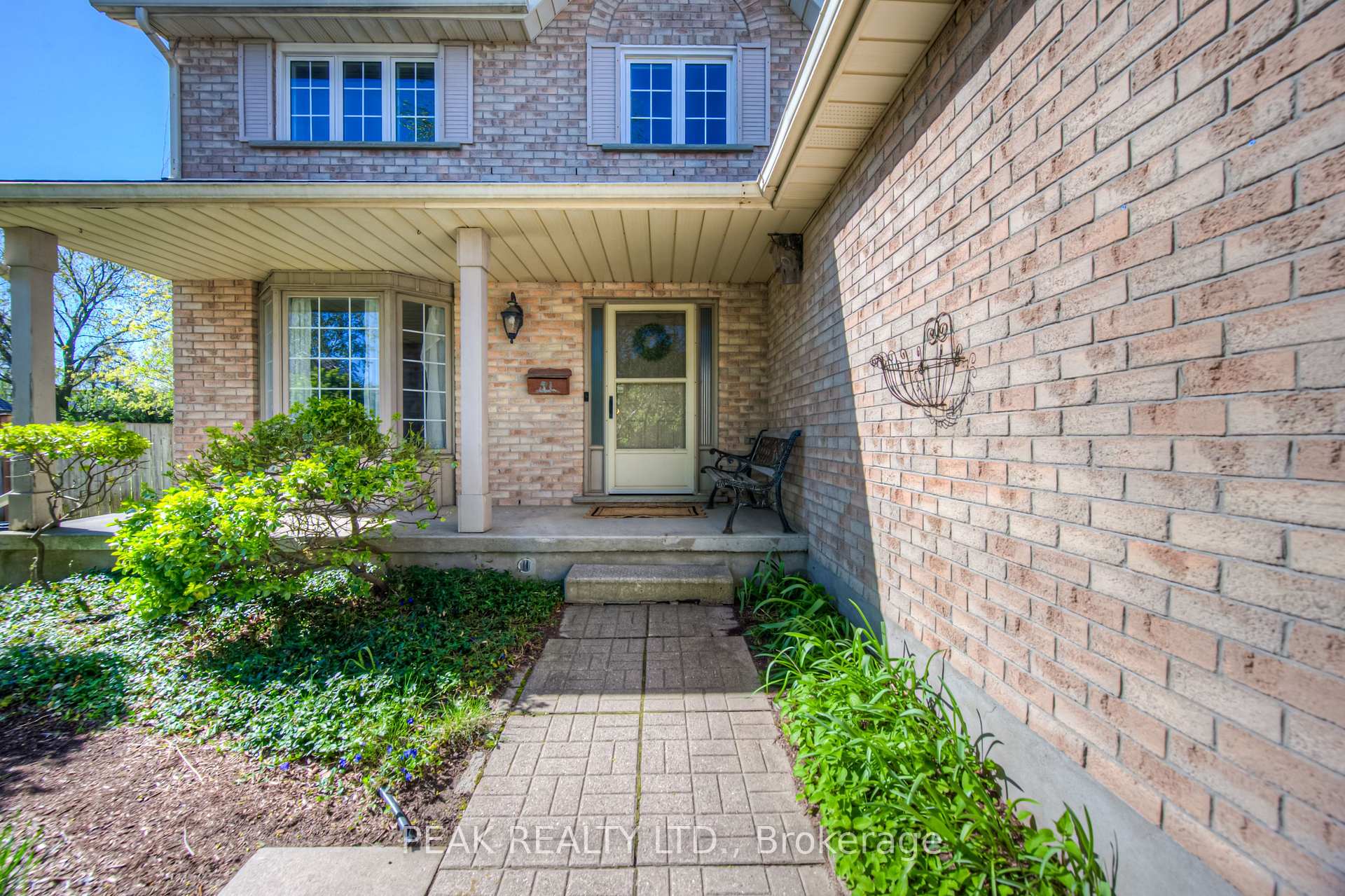 Photo 4 of 97 Rushbrook Drive, Kitchener — HOMEH