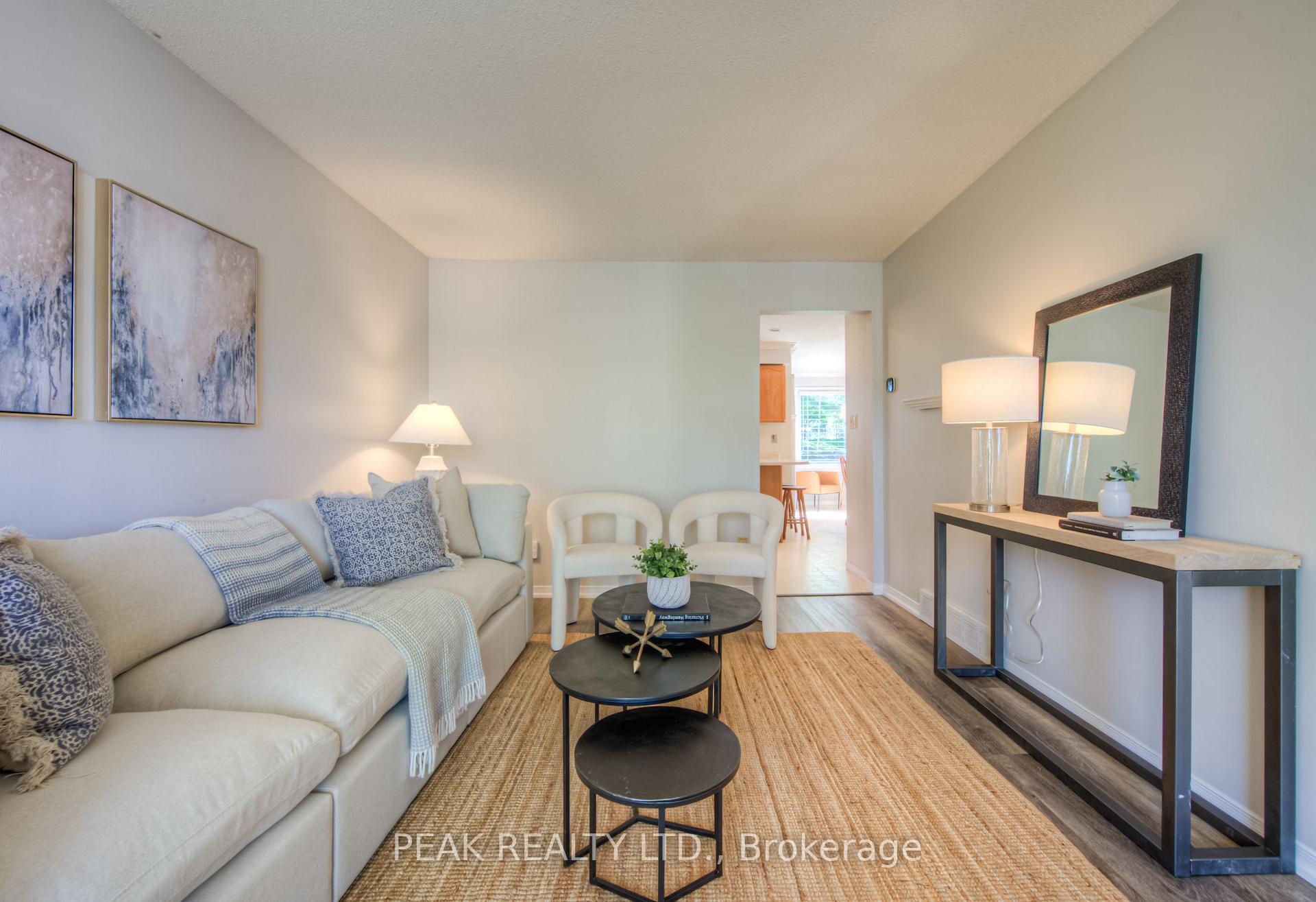 Photo 8 of 97 Rushbrook Drive, Kitchener — HOMEH