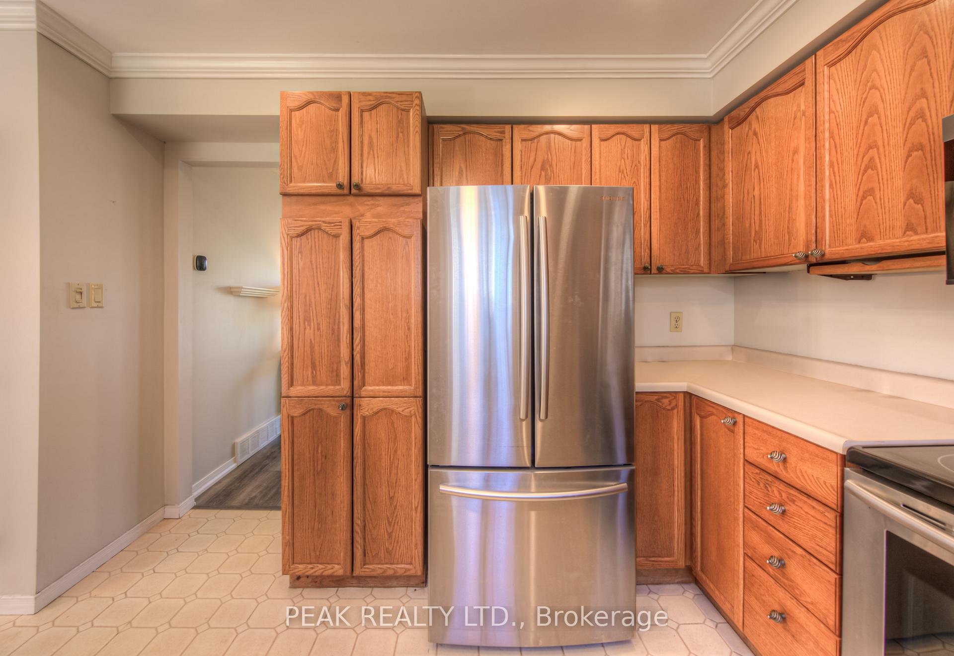 Photo 14 of 97 Rushbrook Drive, Kitchener — HOMEH