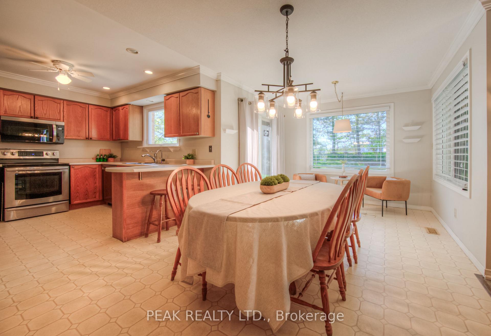 Photo 15 of 97 Rushbrook Drive, Kitchener — HOMEH