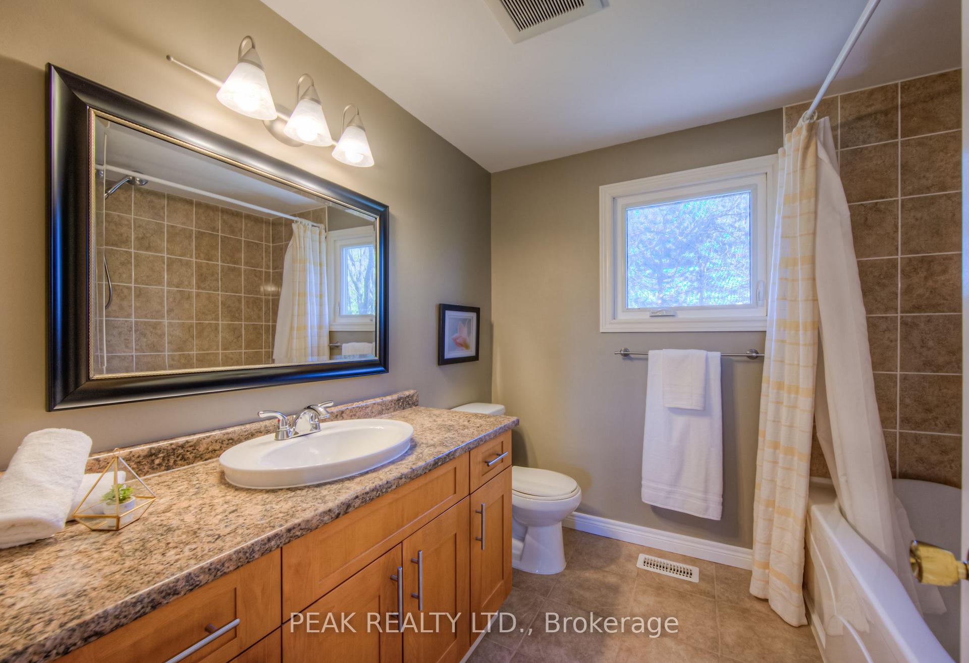 Photo 29 of 97 Rushbrook Drive, Kitchener — HOMEH