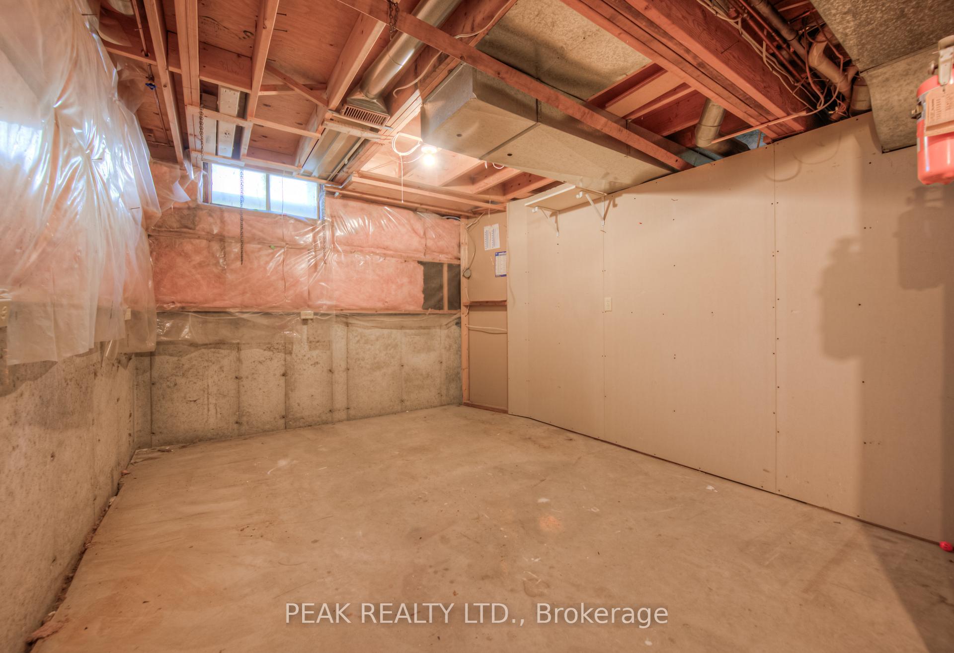 Photo 33 of 97 Rushbrook Drive, Kitchener — HOMEH