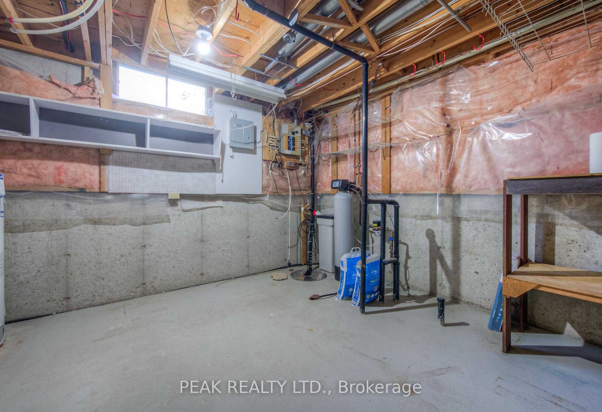 Photo 34 of 97 Rushbrook Drive, Kitchener — HOMEH