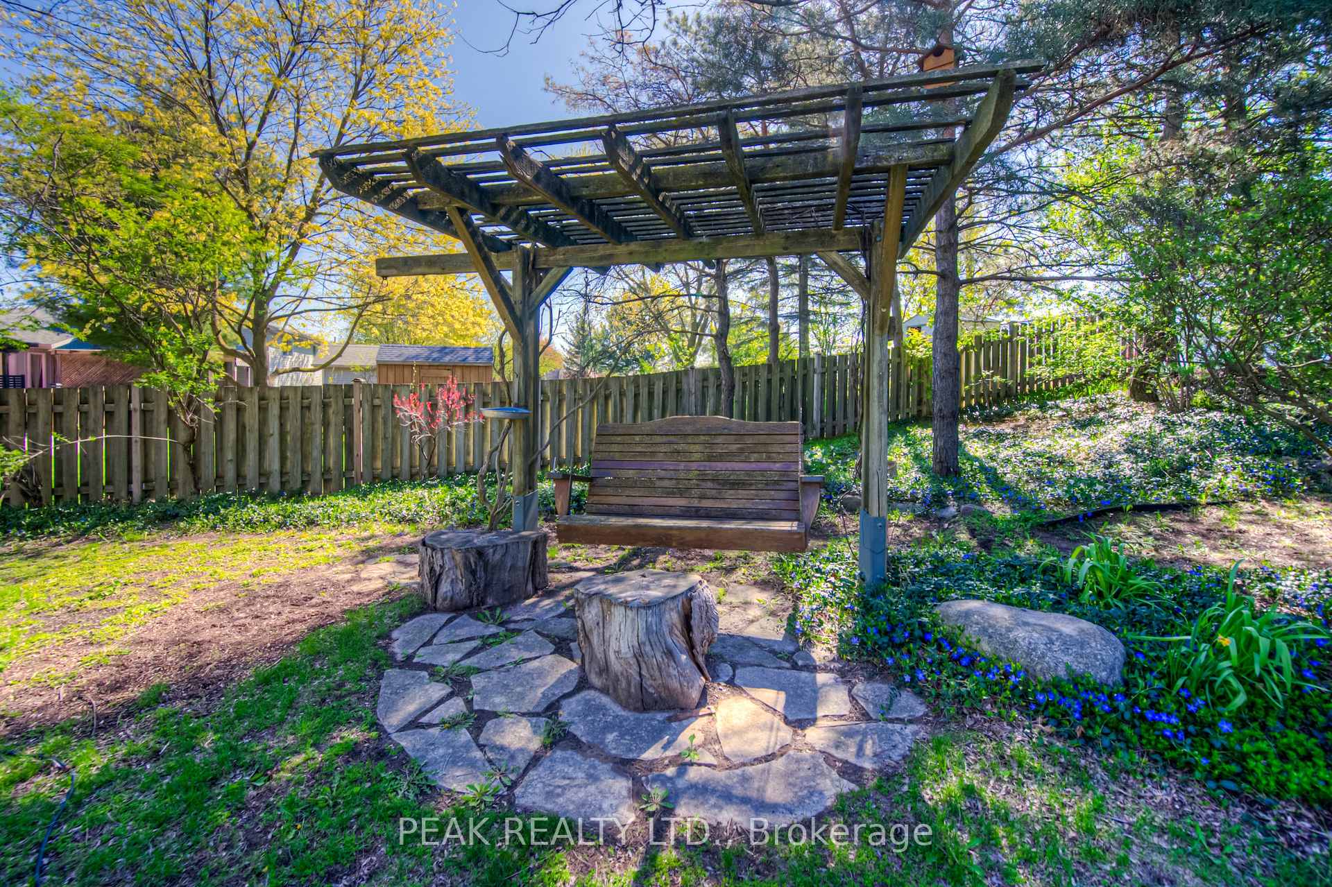 Photo 39 of 97 Rushbrook Drive, Kitchener — HOMEH
