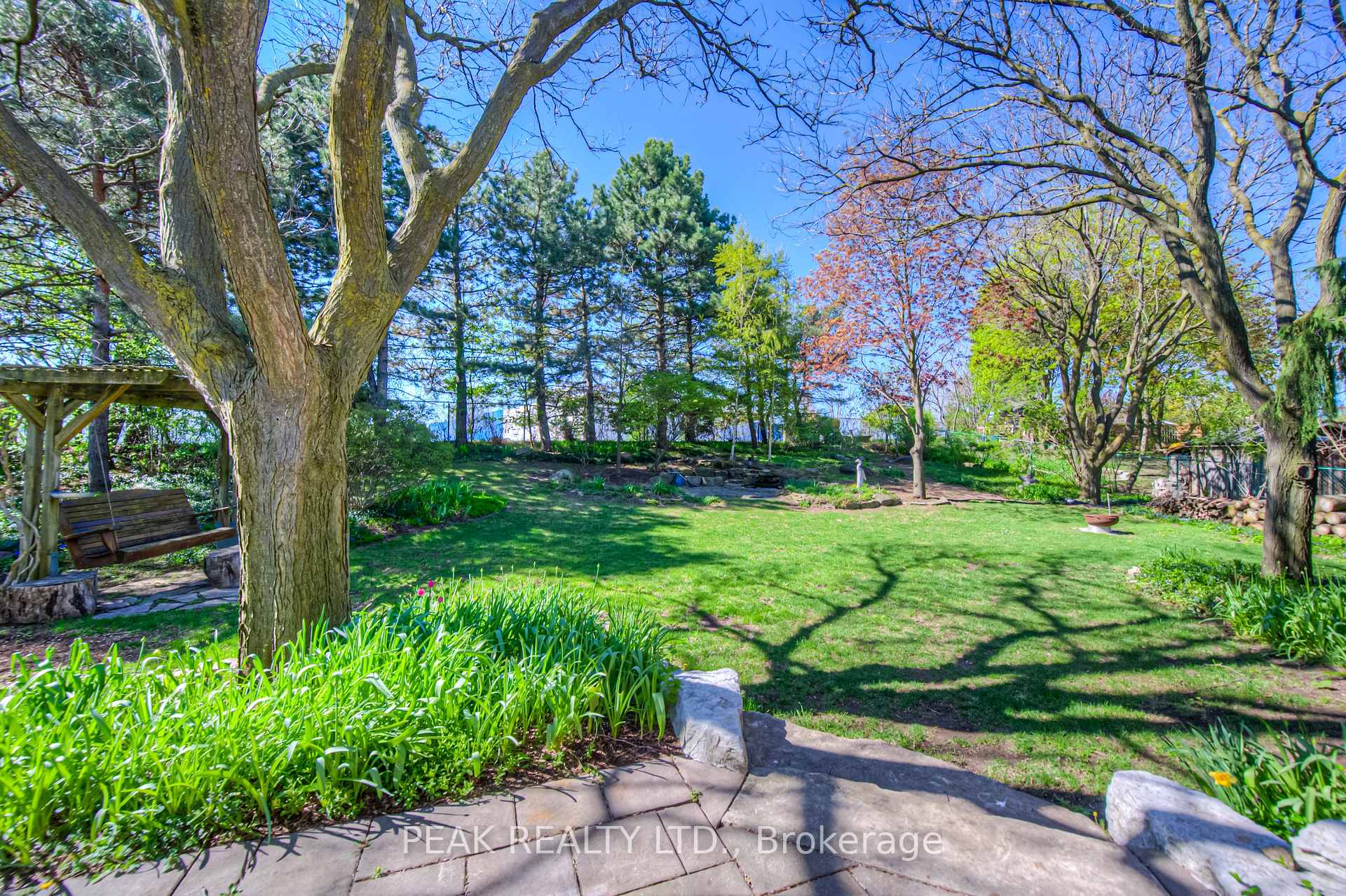 Photo 42 of 97 Rushbrook Drive, Kitchener — HOMEH