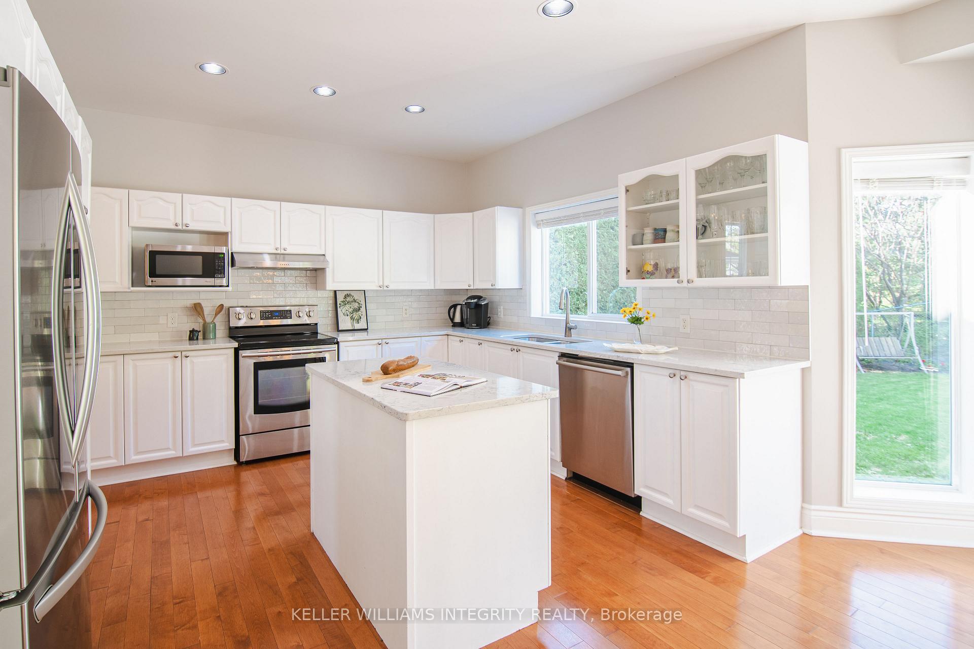 Photo 8 of 151 Insmill Crescent, Ottawa, Kanata - Kanata Lakes/Heritage Hills — HOMEH