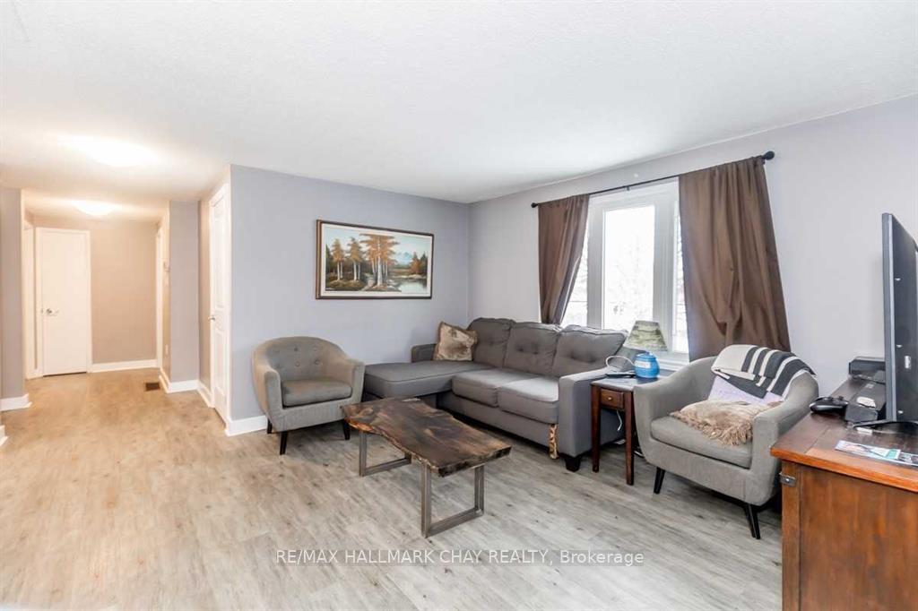 Photo 4 of 266 Galloway Boulevard, Midland — HOMEH