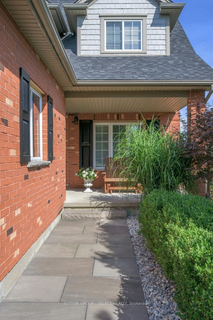 Photo 4 of 6 Oakmont Gardens, Middlesex Centre, Ilderton — HOMEH