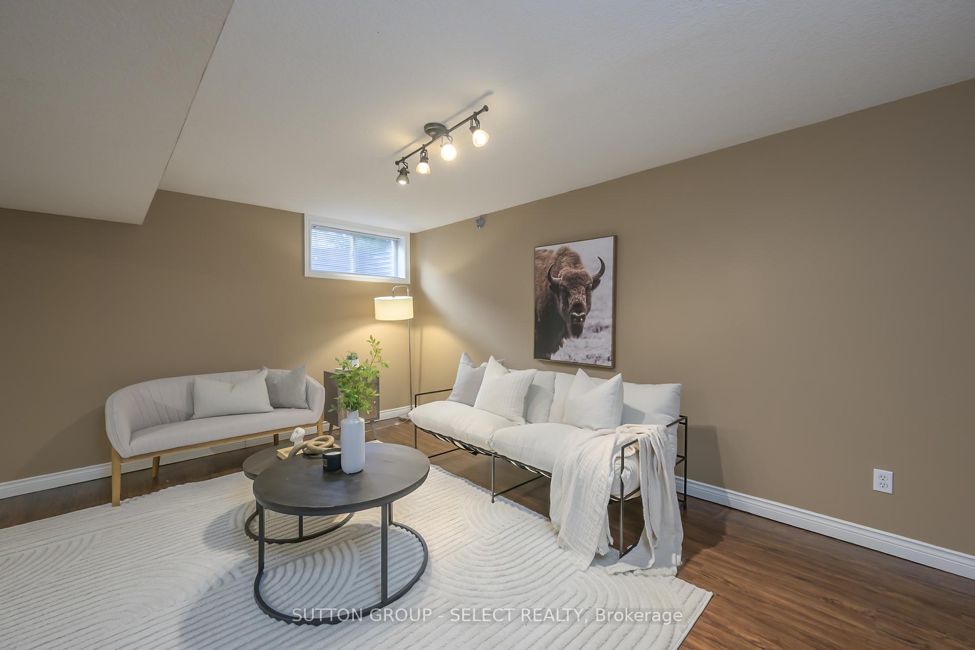 Photo 36 of 6 Oakmont Gardens, Middlesex Centre, Ilderton — HOMEH