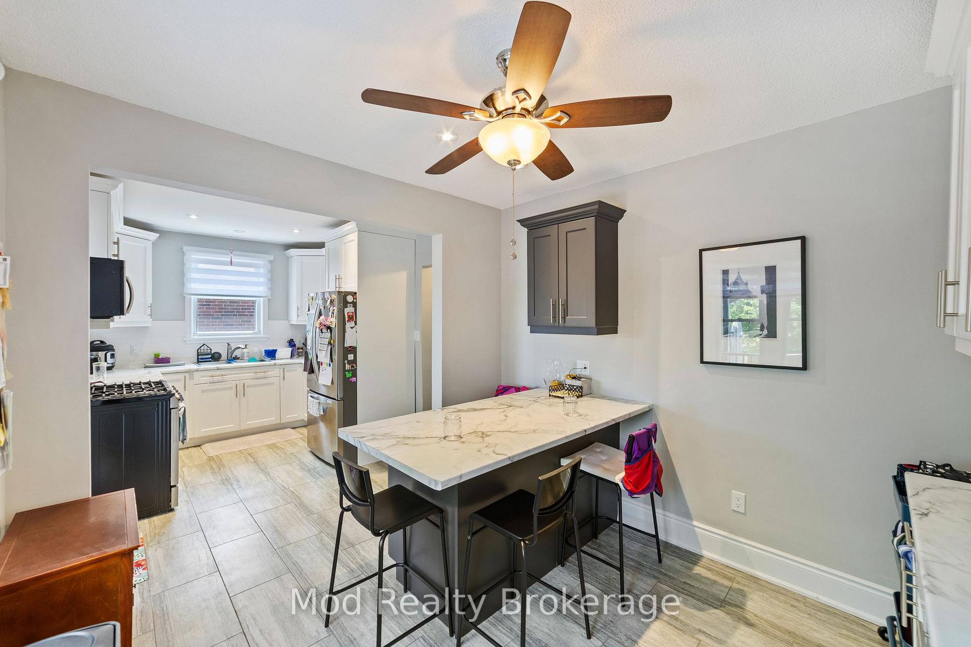 Photo 15 of 43 Weir Street S, Hamilton, Bartonville — HOMEH