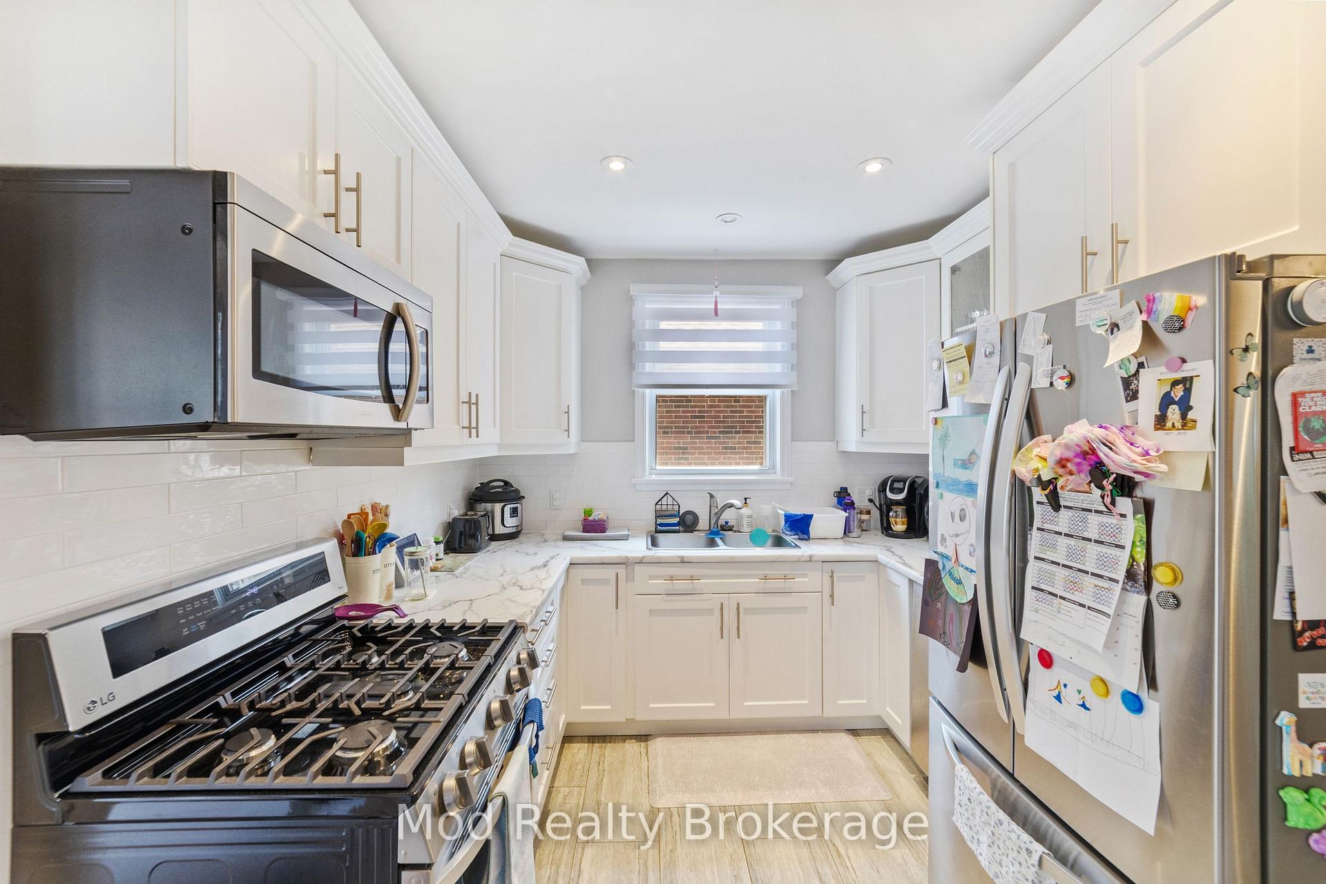 Photo 17 of 43 Weir Street S, Hamilton, Bartonville — HOMEH