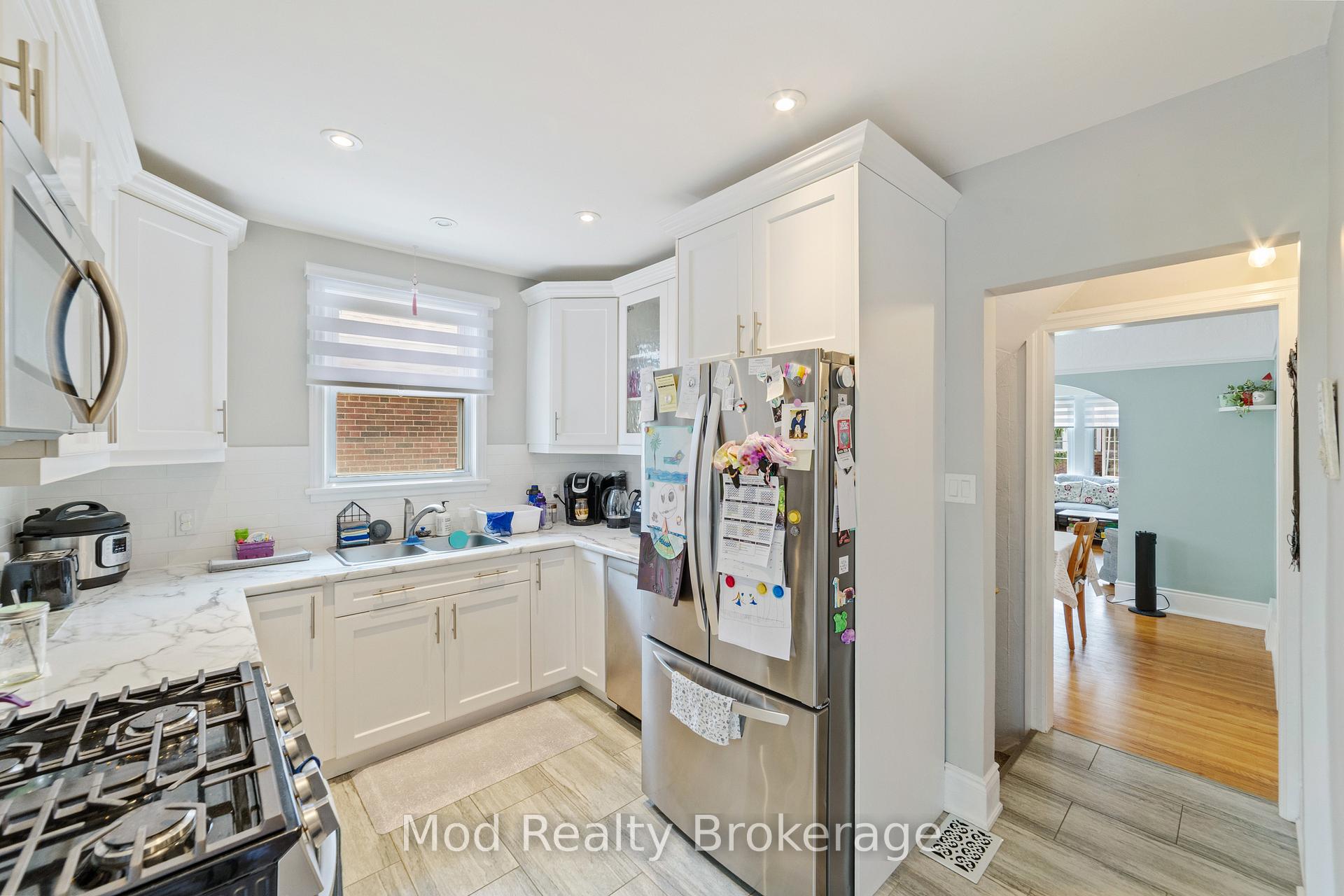 Photo 18 of 43 Weir Street S, Hamilton, Bartonville — HOMEH