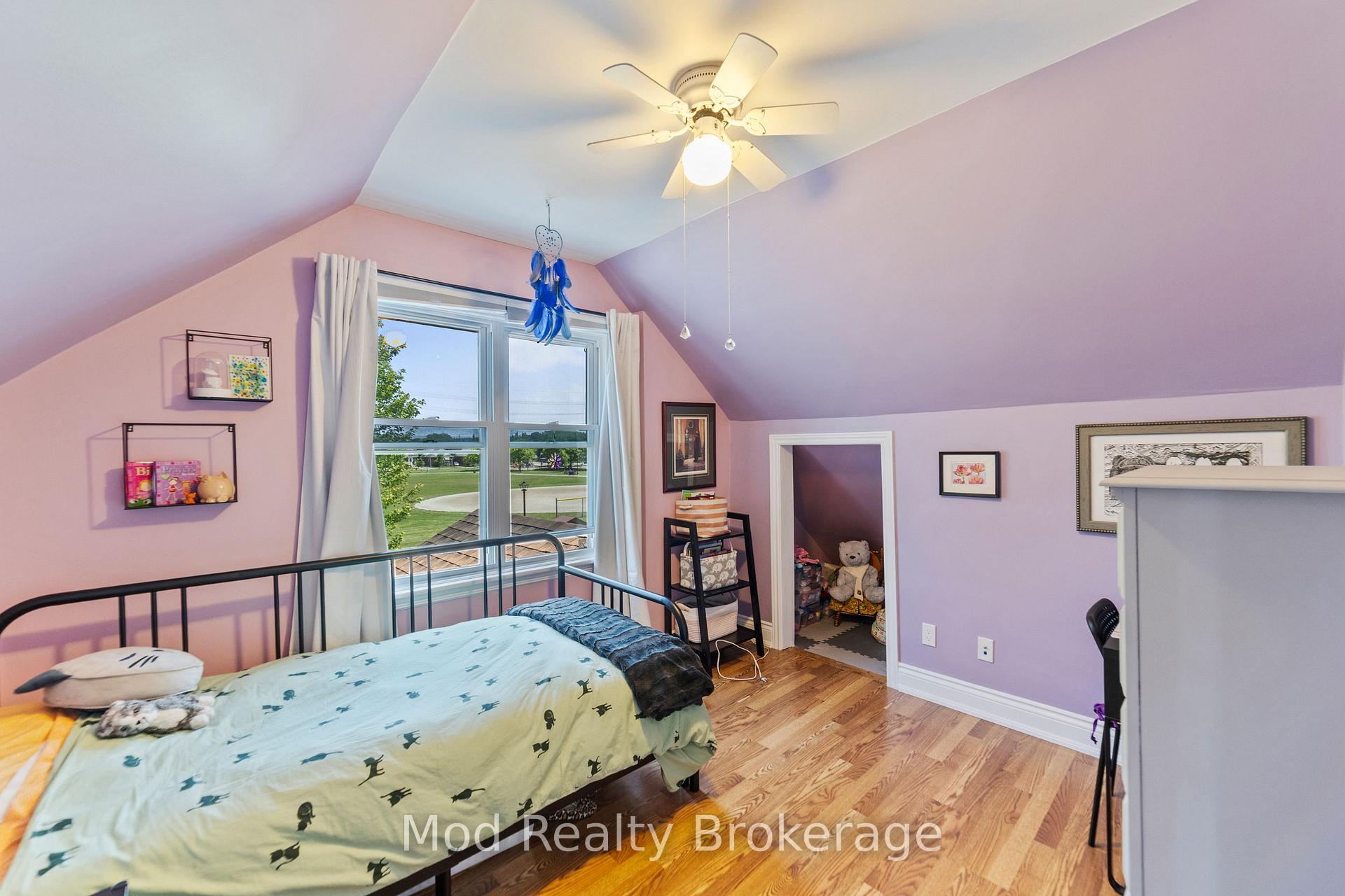 Photo 23 of 43 Weir Street S, Hamilton, Bartonville — HOMEH