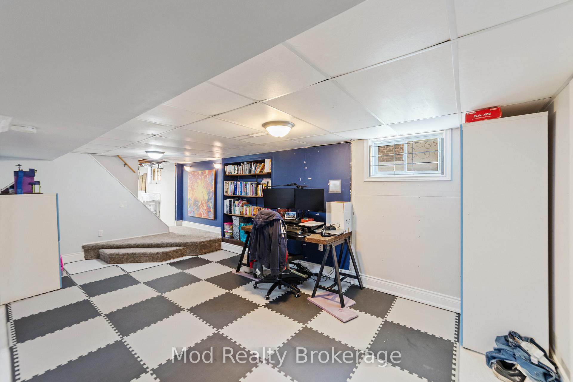 Photo 26 of 43 Weir Street S, Hamilton, Bartonville — HOMEH