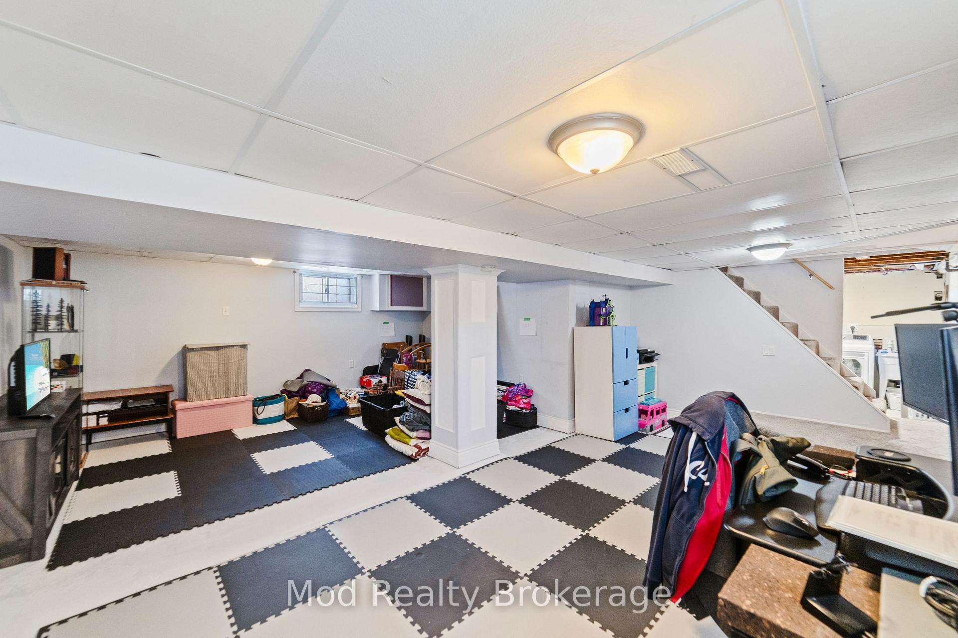 Photo 27 of 43 Weir Street S, Hamilton, Bartonville — HOMEH