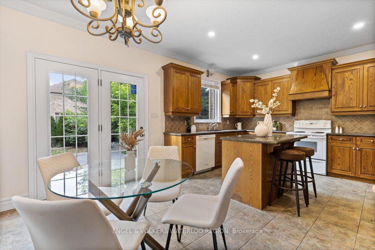 Photo 13 of 413 Falconridge Drive, Kitchener — HOMEH