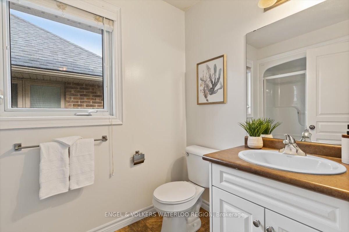 Photo 31 of 413 Falconridge Drive, Kitchener — HOMEH