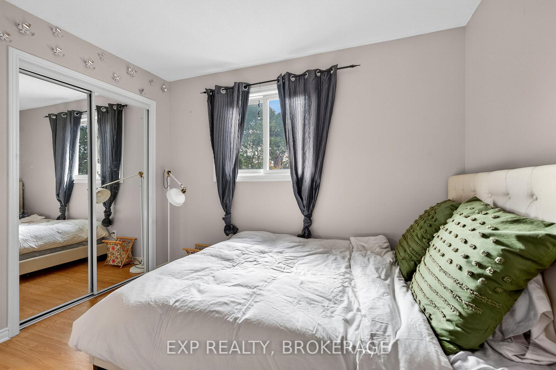 Photo 6 of 50 Chartwell Crescent, Kingston, Kingston East (Incl Barret Crt) — HOMEH